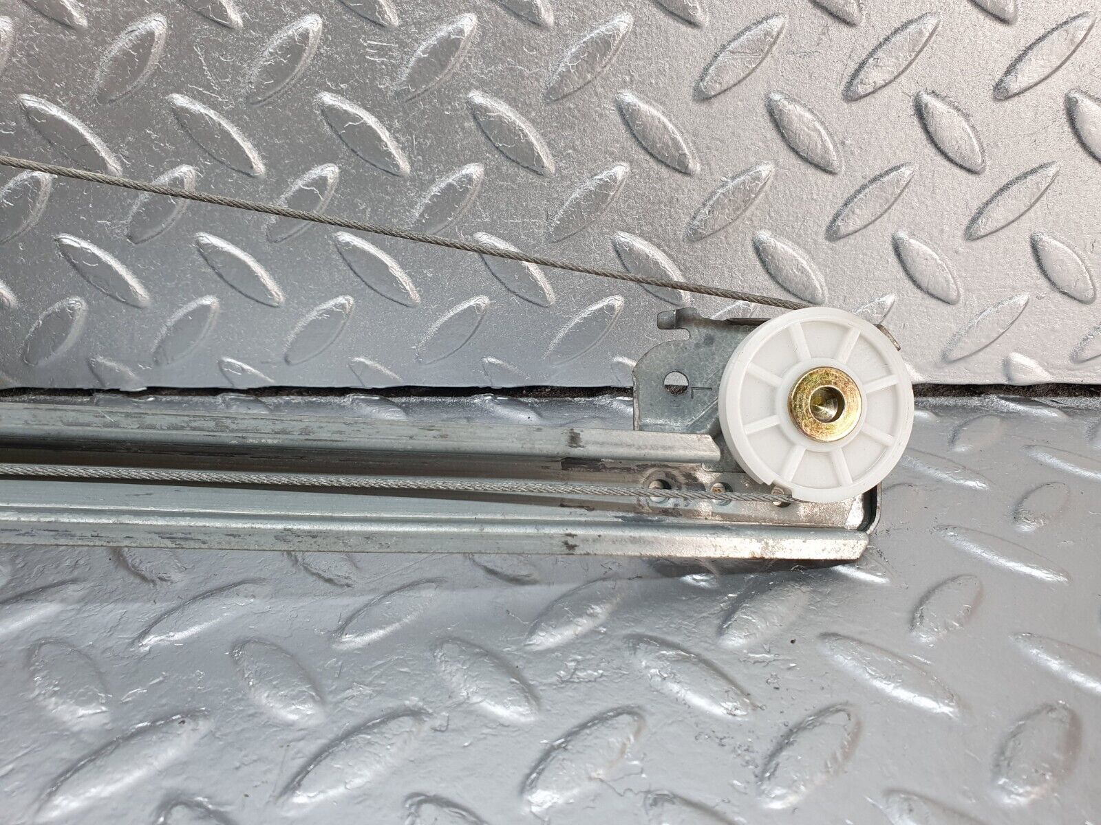 41940 Mercedes-Benz W202 C200 Rear Left Power Window Regulator