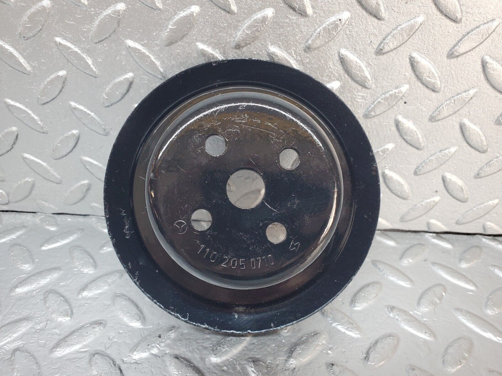 45364 Mercedes-Benz 280E M110.983 Water Pump Pulley 1102050710