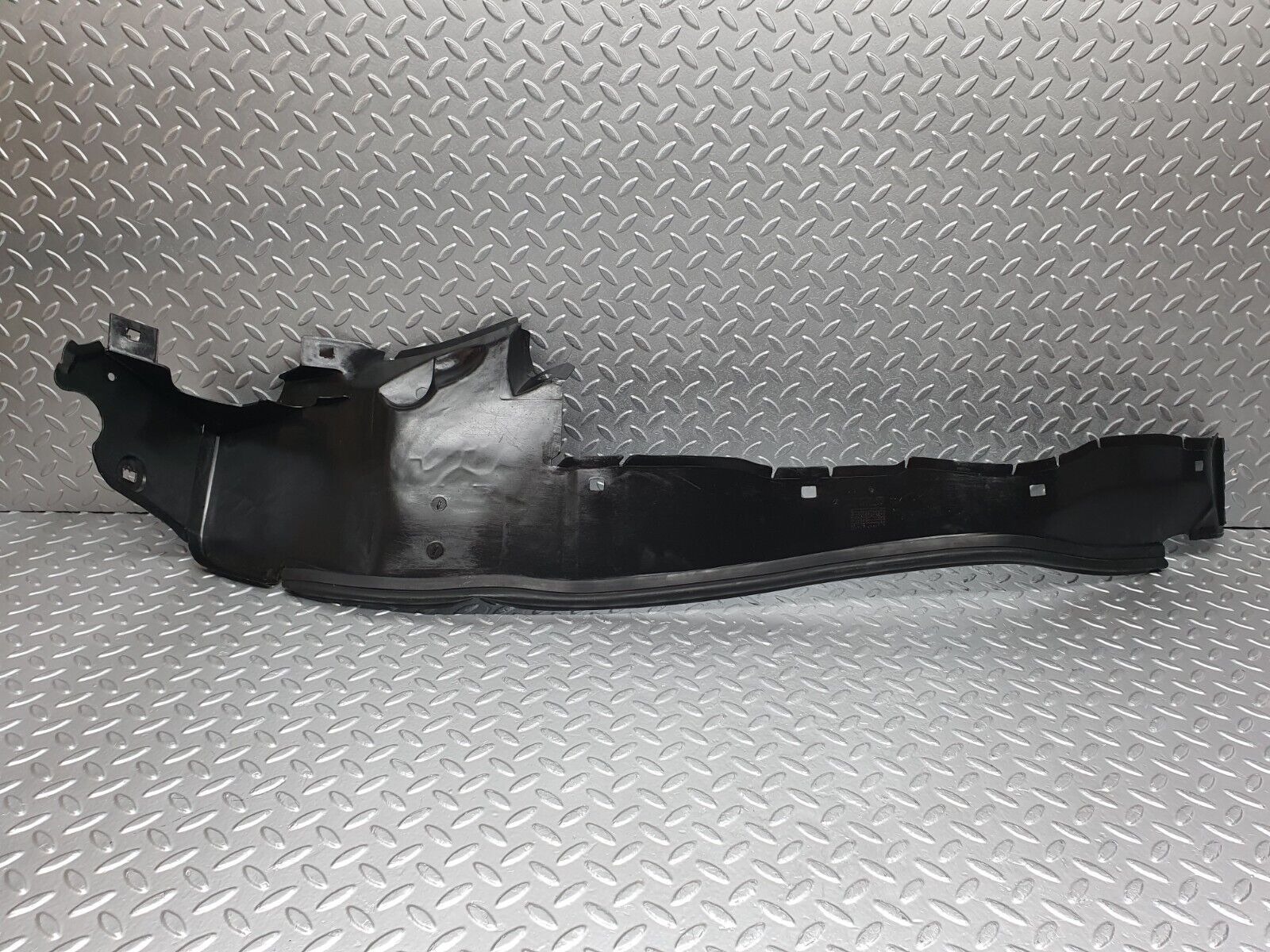 41930 Mercedes-Benz W202 C200 Front Right Inner Fender Wing Splash Guard 2026980230