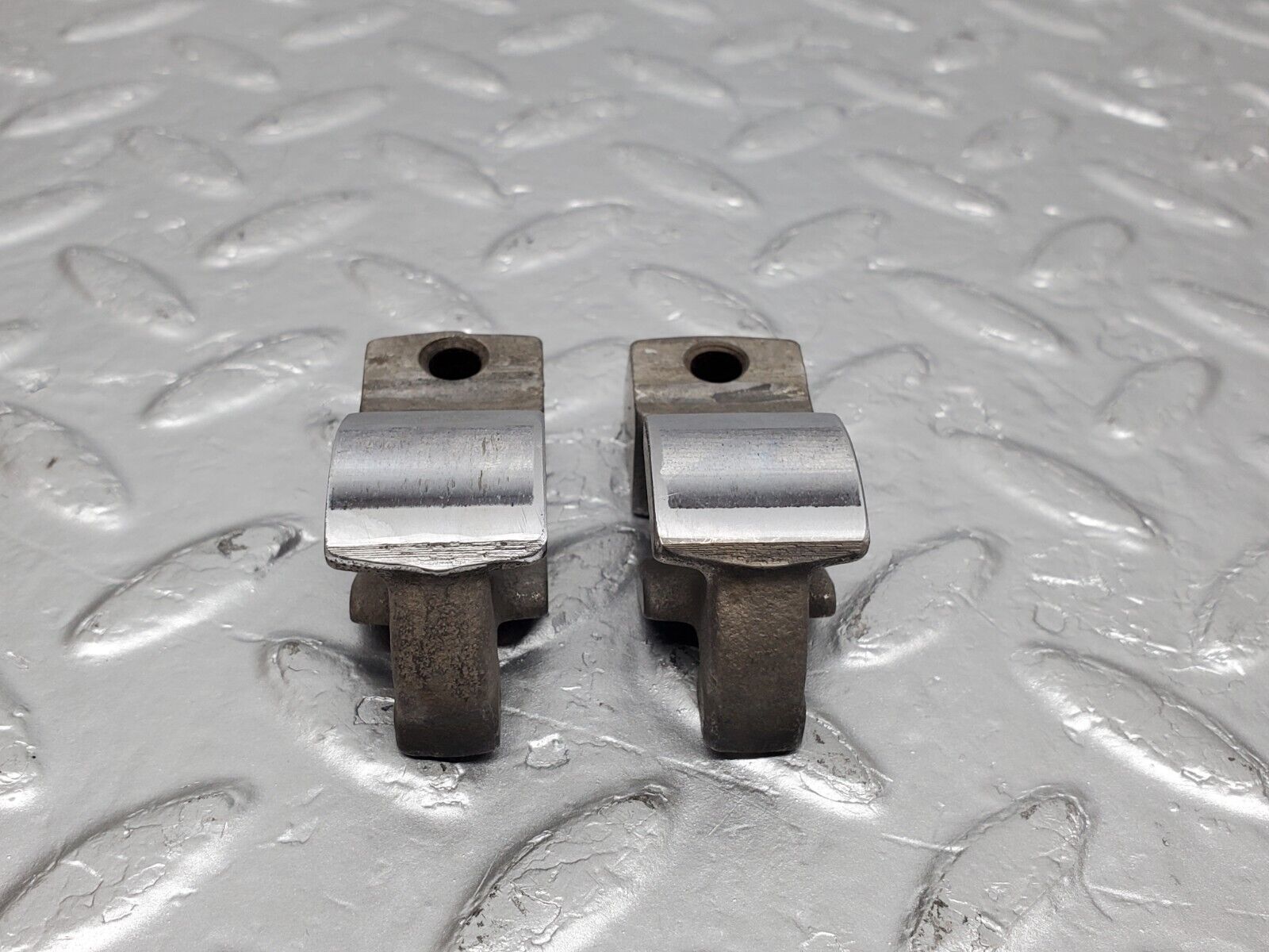 45480 Mercedes-Benz 280E M110.988 Valve Rocker Arm With Retaining Spring