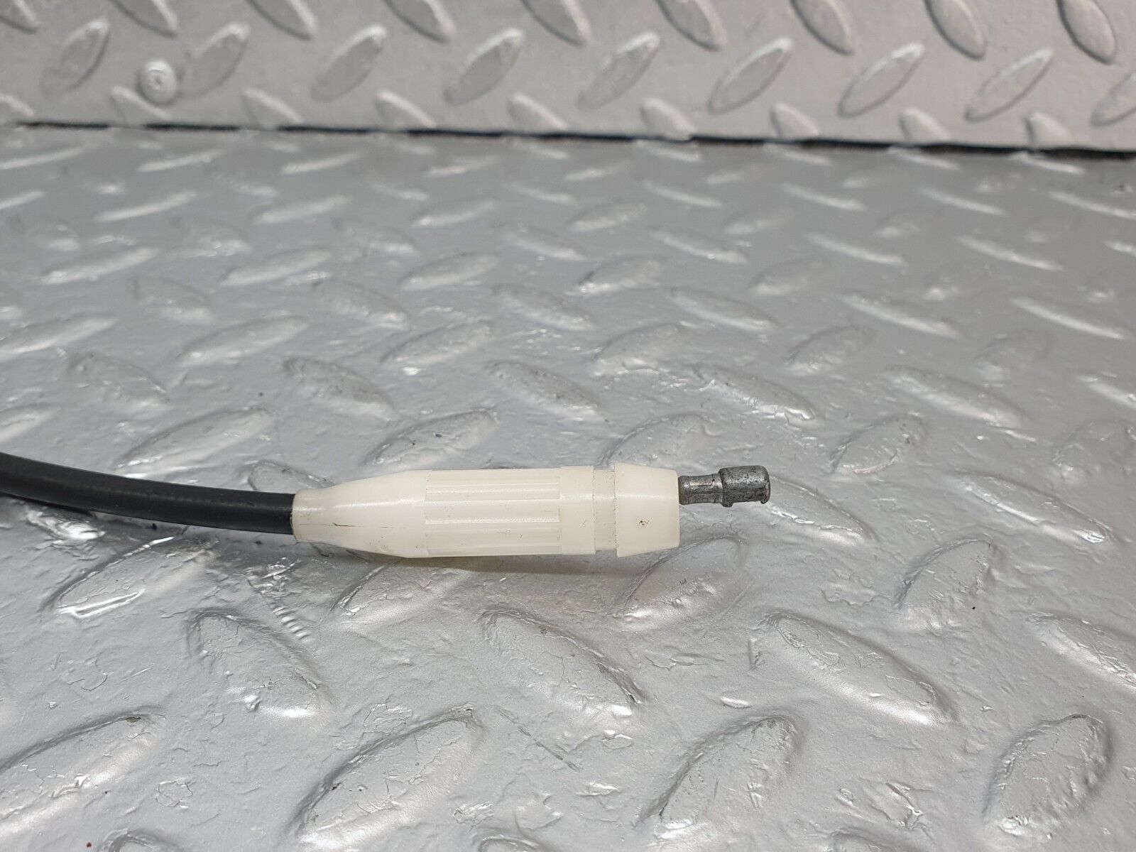 43762 Mercedes-Benz C126 380SEC Coupe Heater Control Cable 1268300131