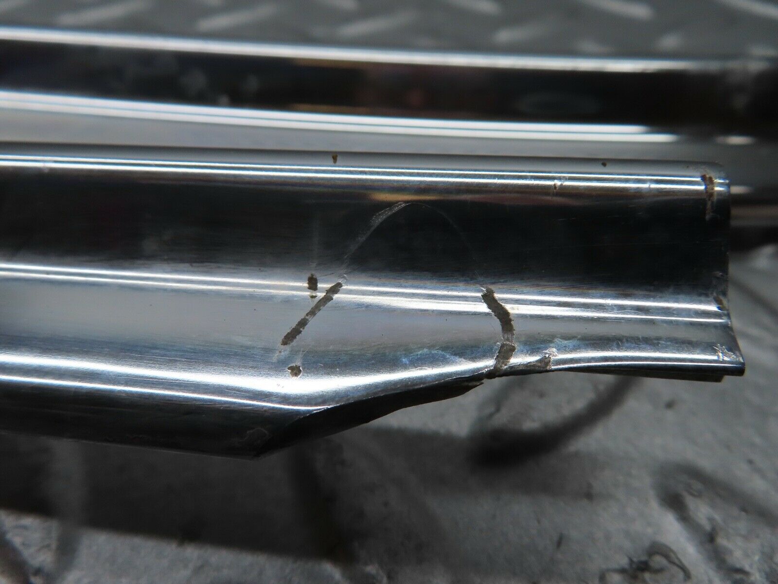 20539 Mercedes-Benz R107 450SL Soft Top Cover Chrome Moulding Trim