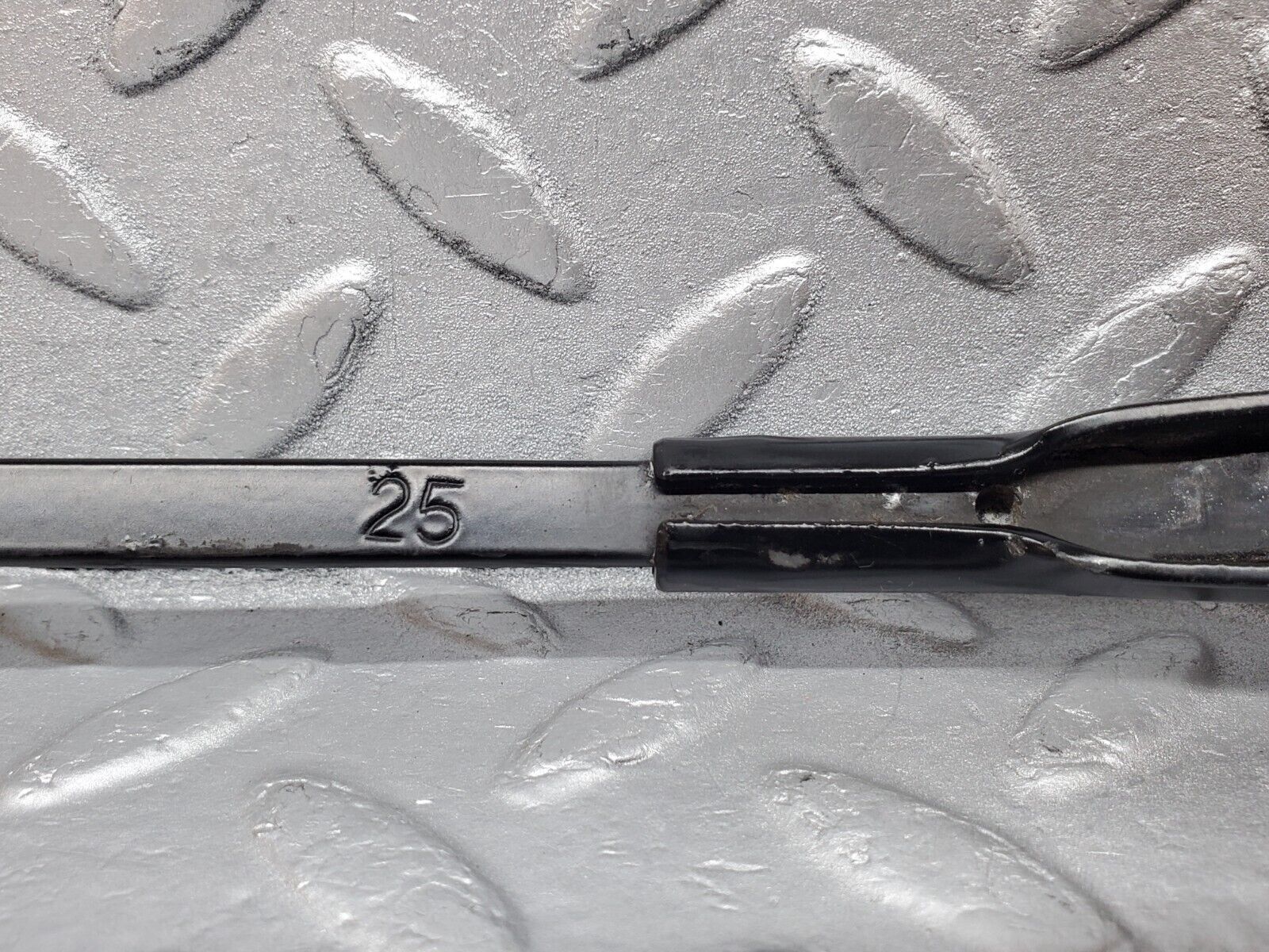 45856 Mercedes-Benz W126 420SE Windscreen Wiper Arm Bosch Left Side