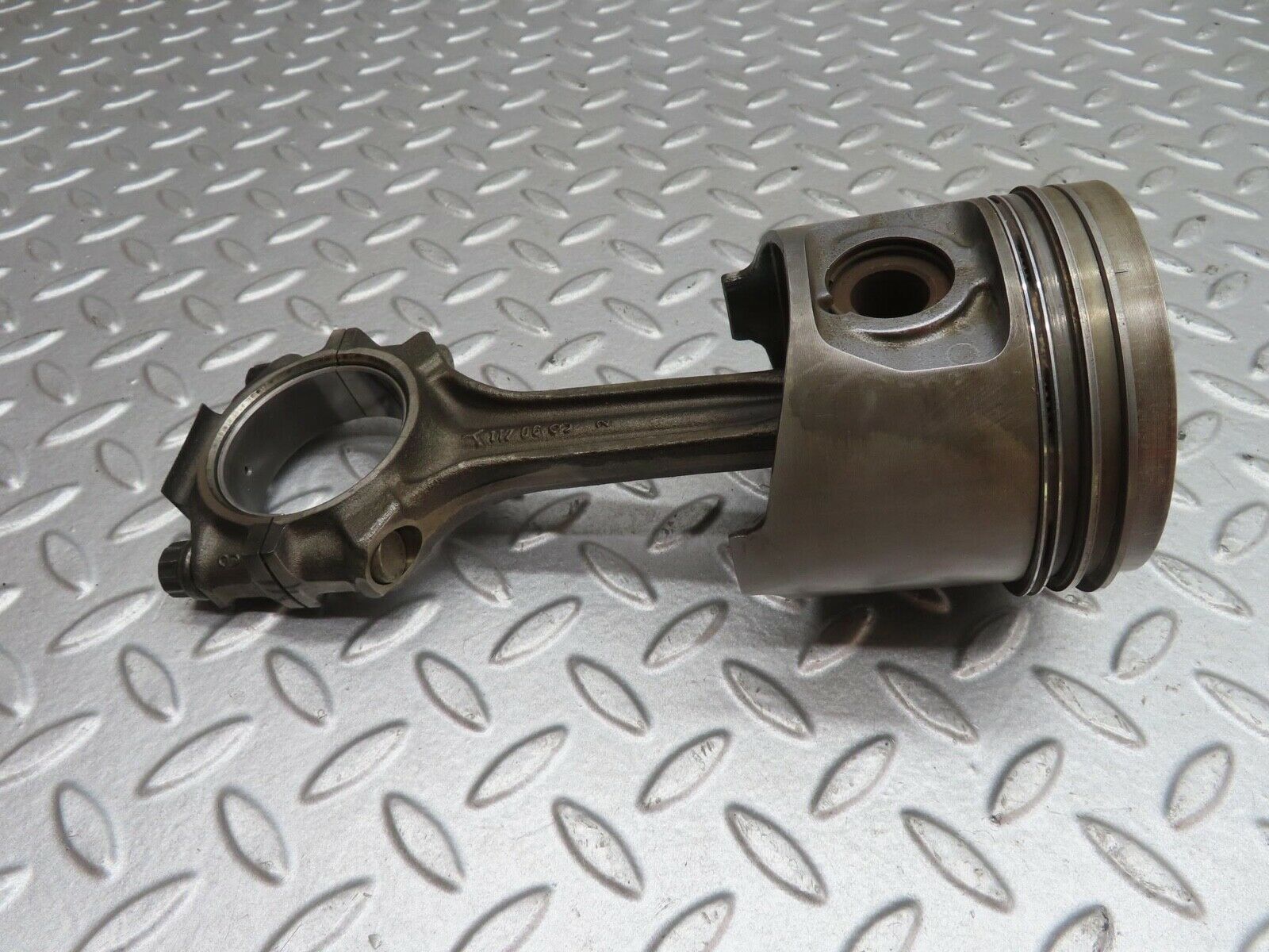 13799 Mercedes-Benz R107 450SL Piston With Connecting Rod 92mm