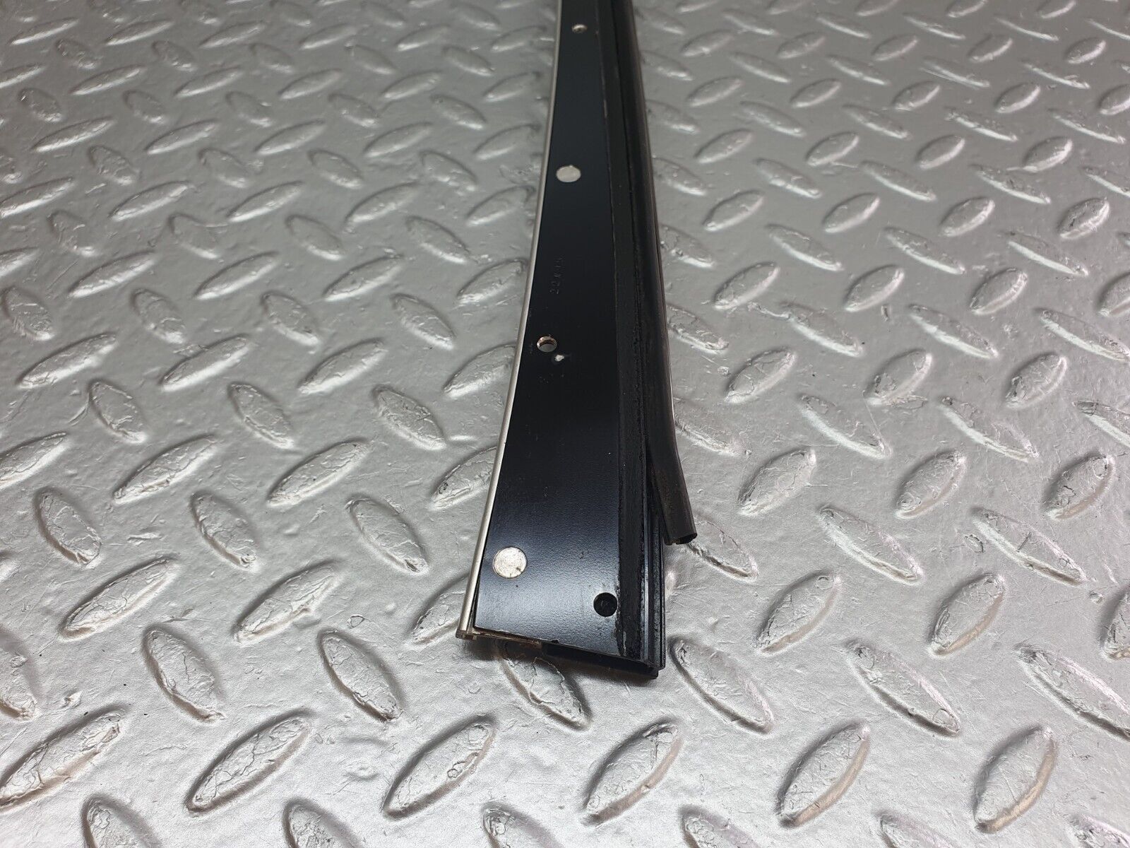 42450 Mercedes-Benz R129 320SL Coupe A Pillar Chrome Trim Cover Left