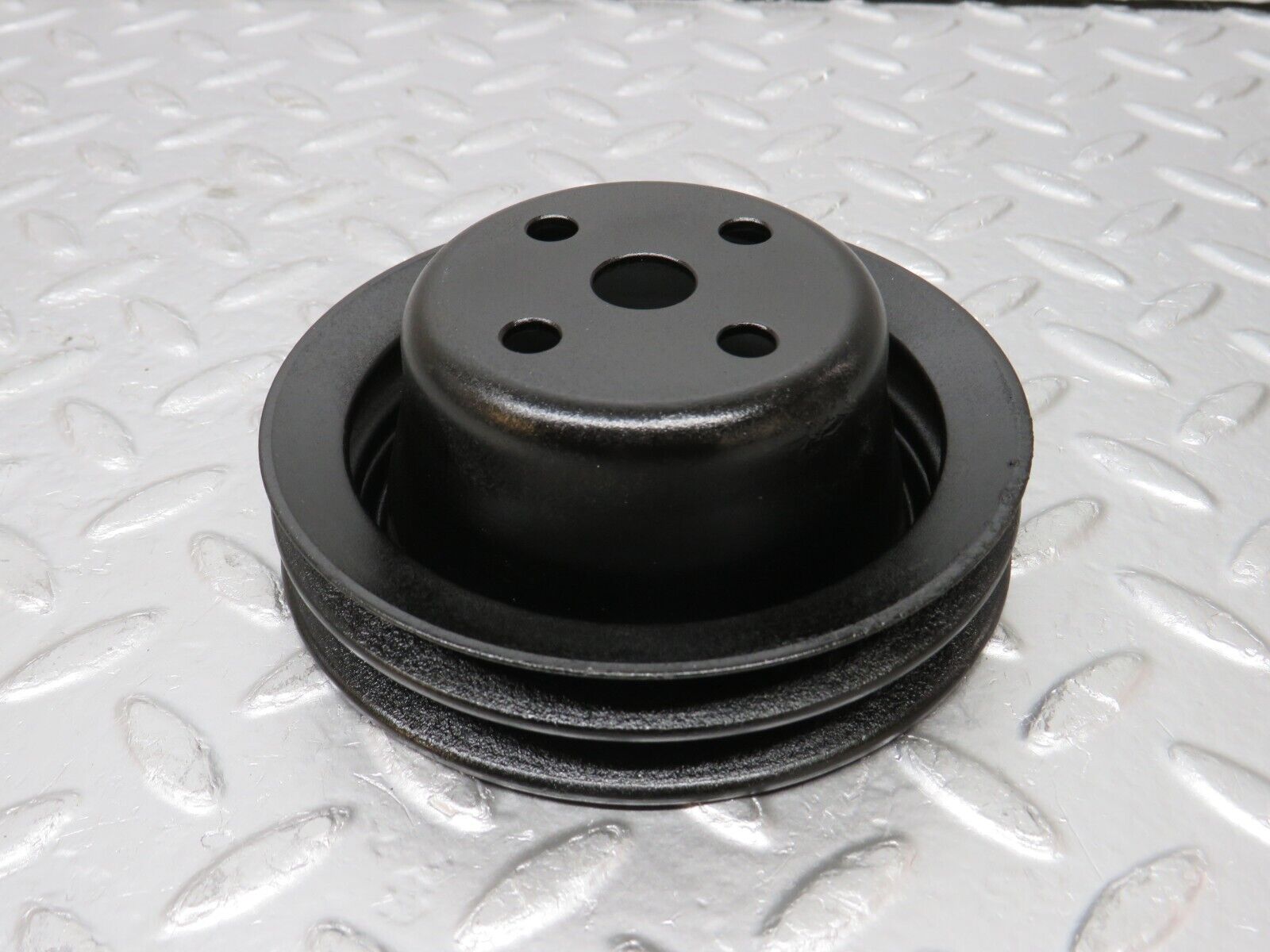 32942 Mercedes-Benz C107 R107 450 V8 Water Pump Pulley