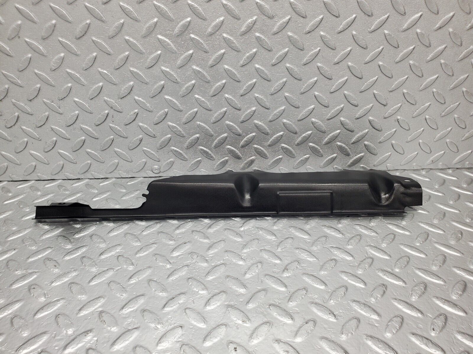 46569 Mercedes-Benz C123 280CE Coupe Rear Left Window Channel Support Bracket