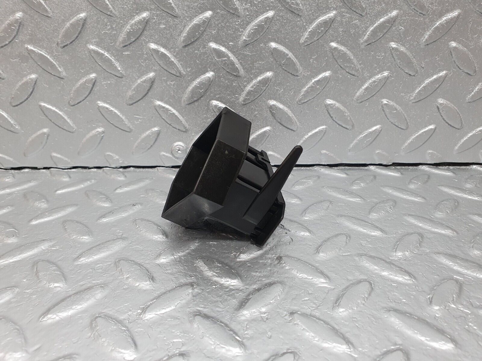 41659 Mercedes-Benz W124 200E Cable Wire Distributor Connector 1245400769