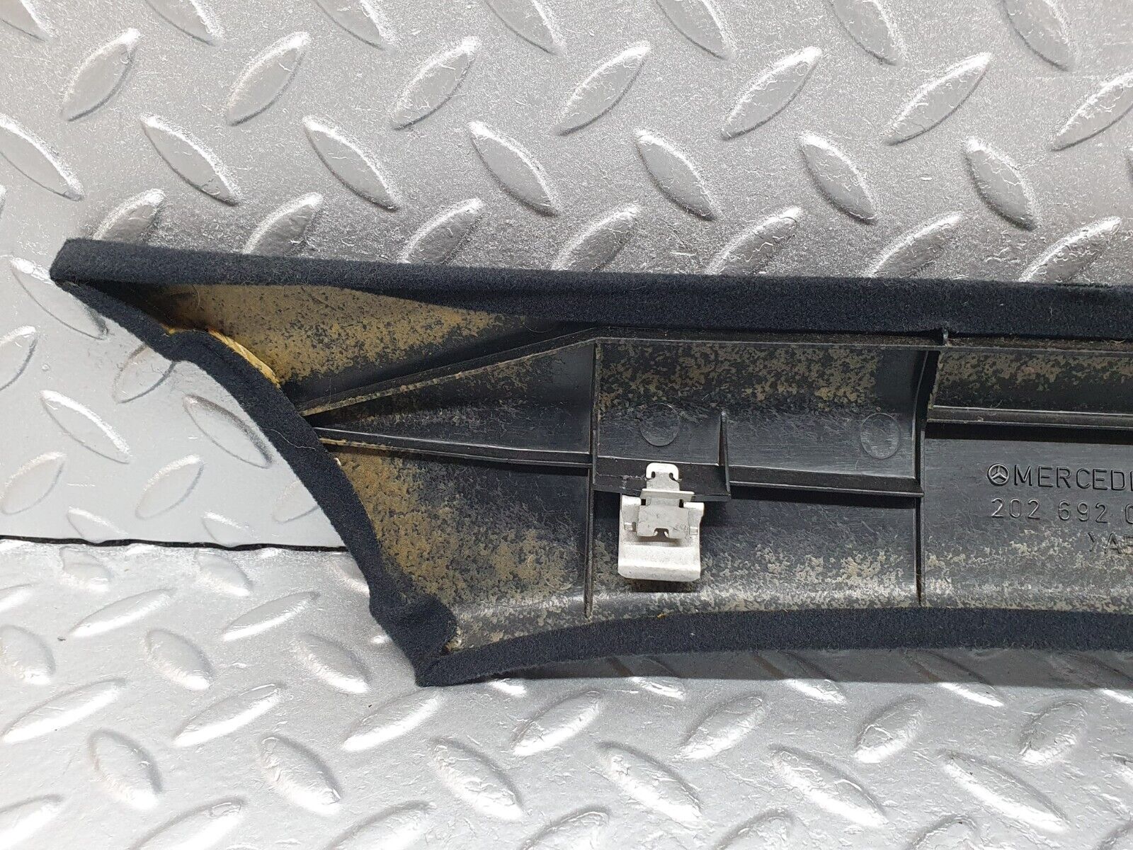 41760 Mercedes-Benz W202 C200 A Pillar Trim Cover Left Side Grey 2026920189