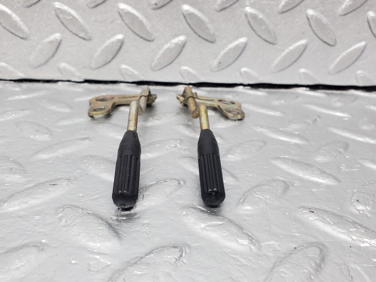 45733 Mercedes-Benz W126 420SE Rear Door Lock Knob Pair