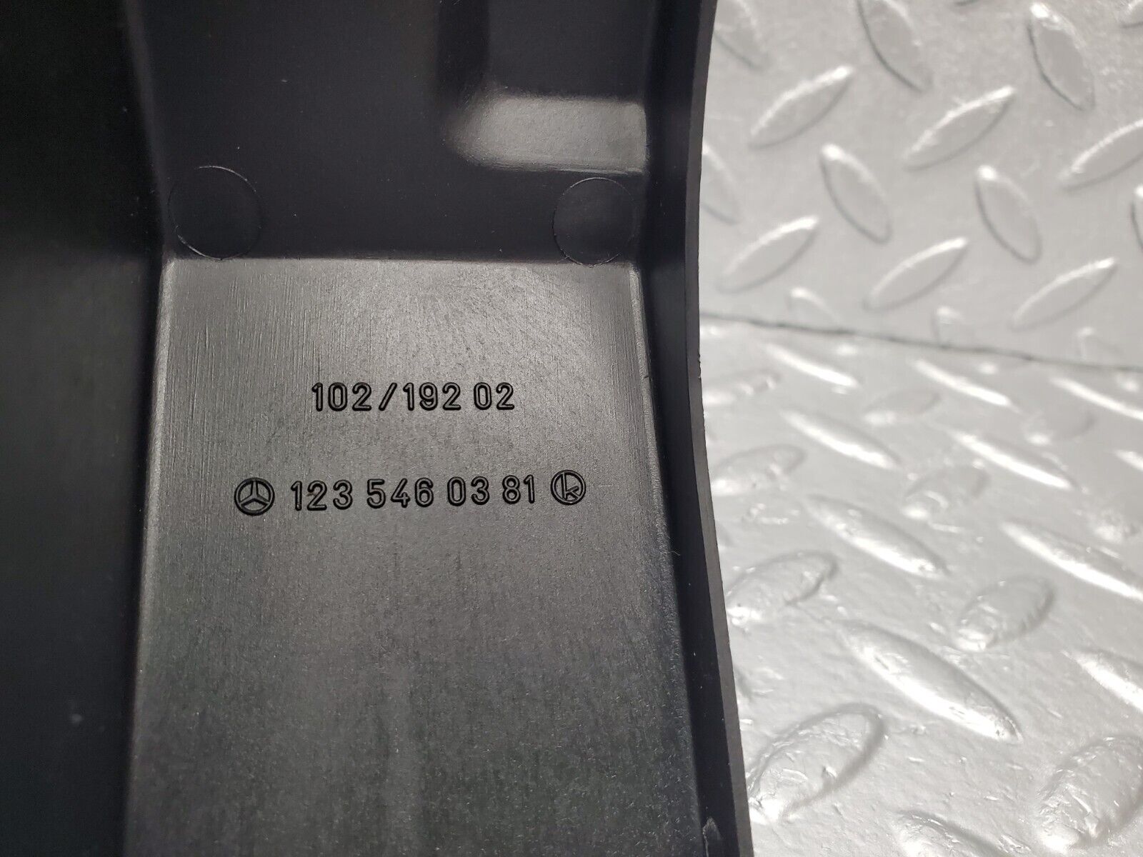 46412 Mercedes-Benz C123 280CE Coupe Under Dash Plastic Cover Right 1235460381