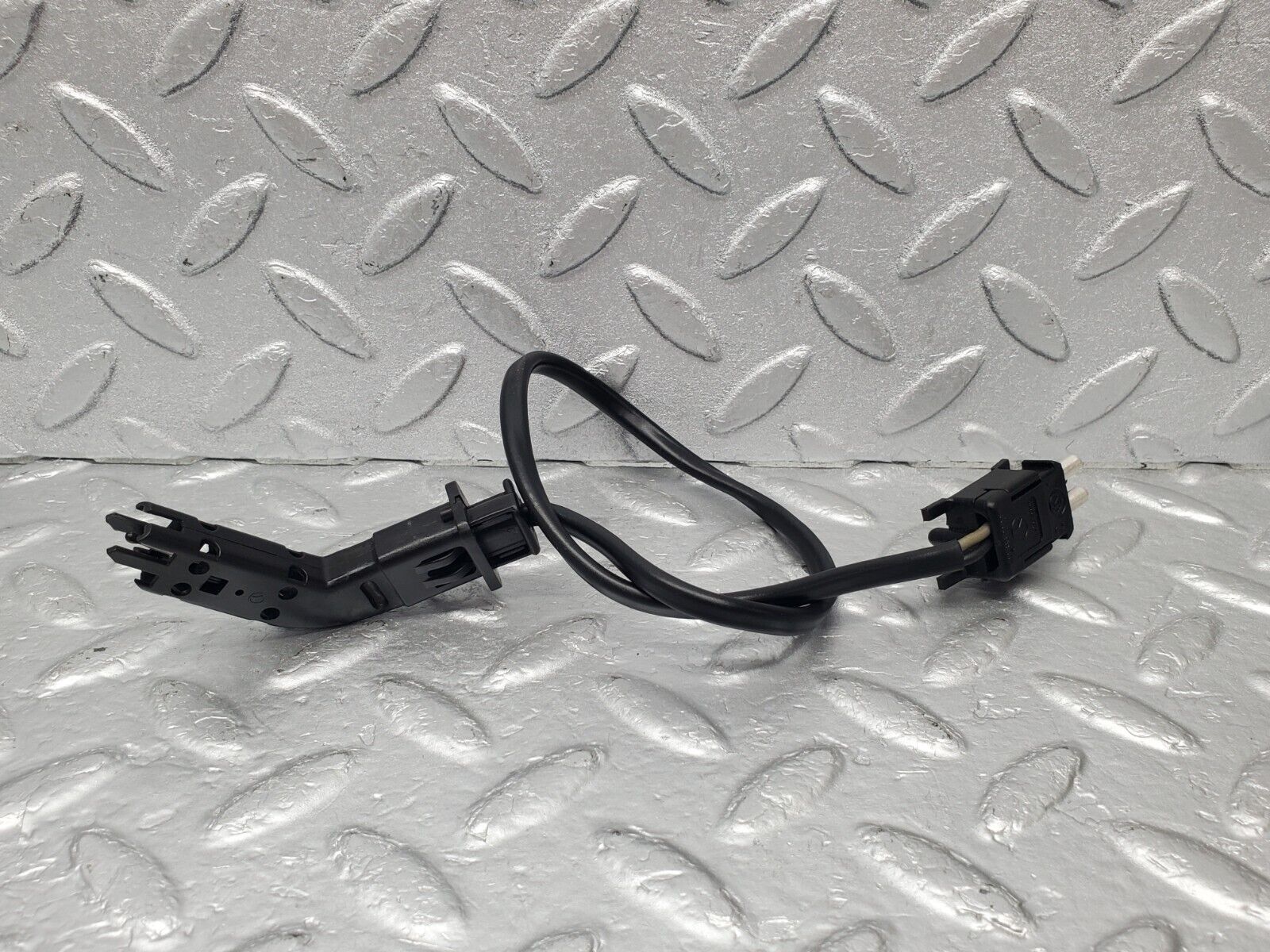 46055 Mercedes-Benz W126 420SE Temperature Sensor 0085450928