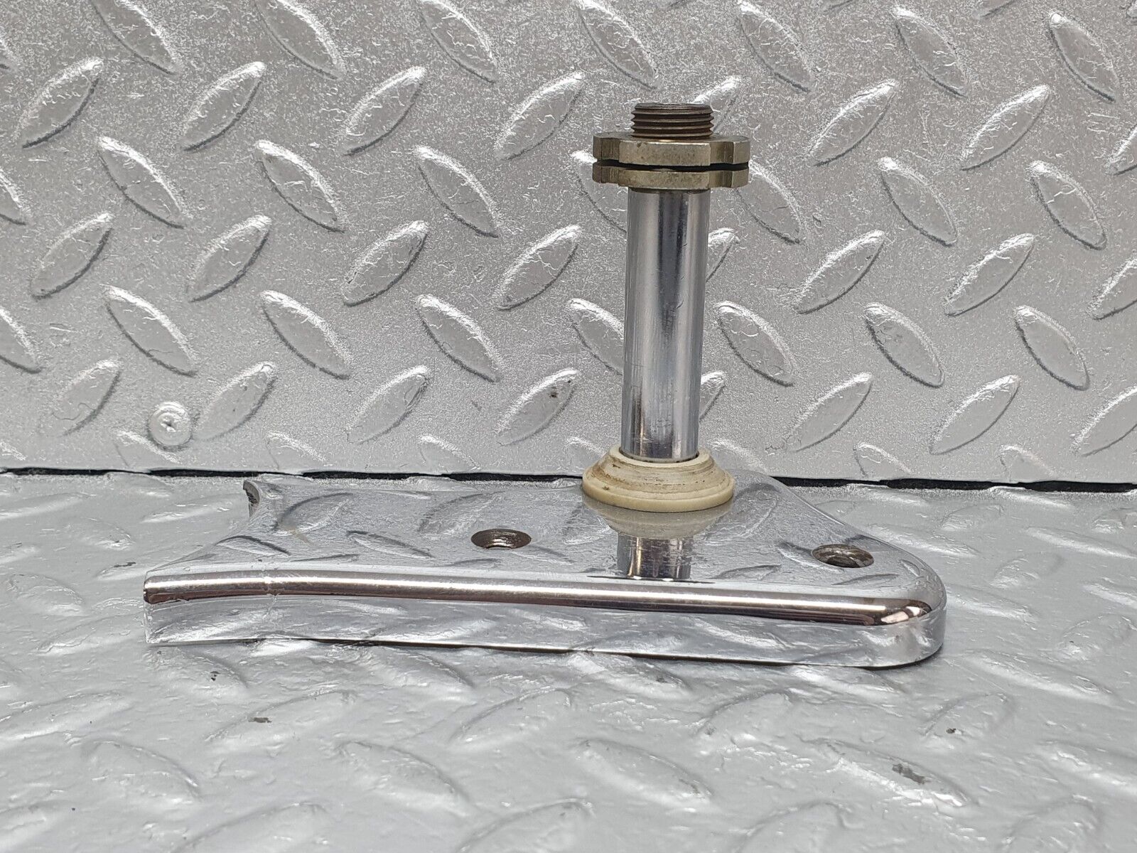 43329 Mercedes-Benz W108 280SE Front Right Seat Chrome