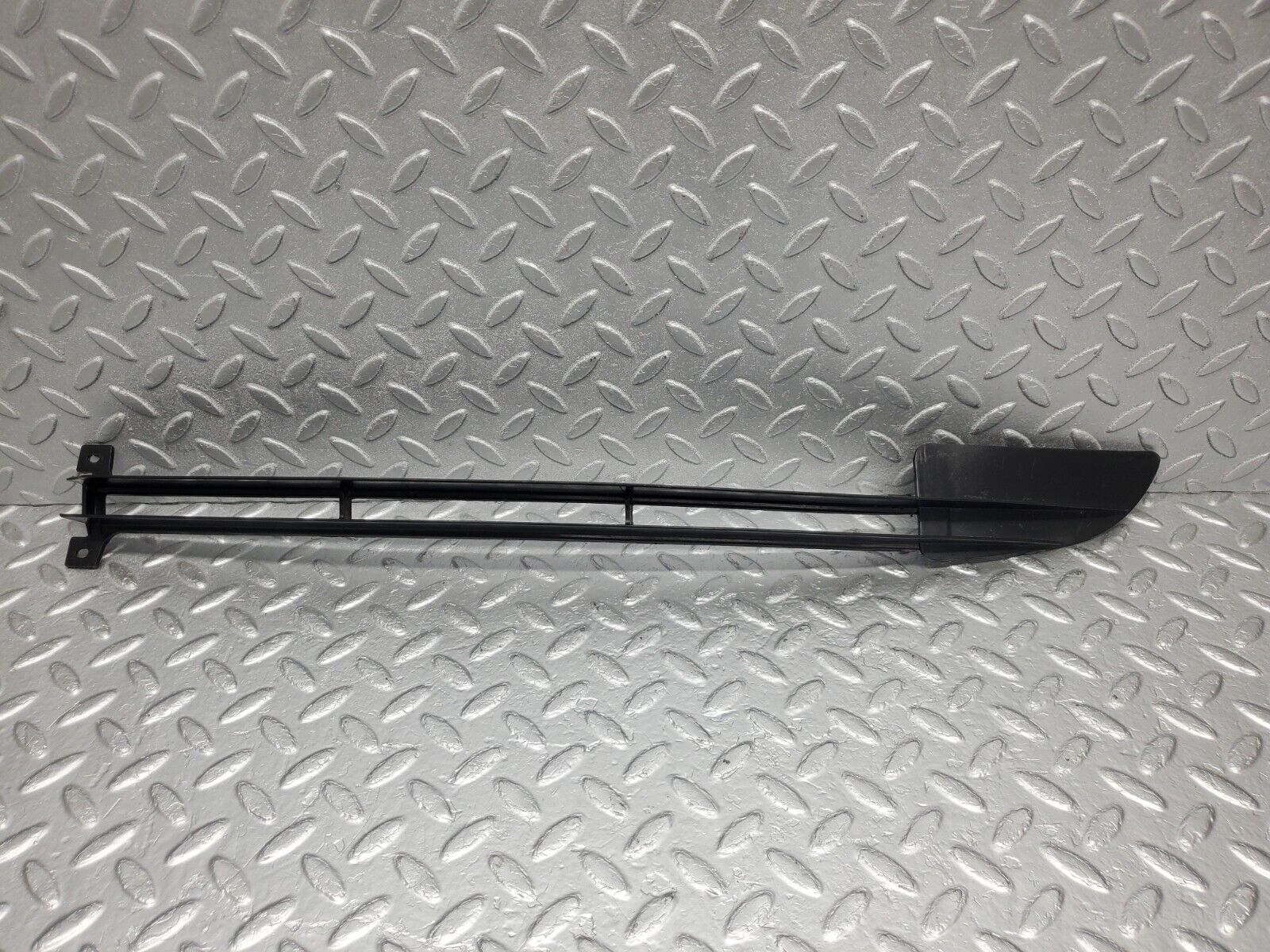 46350 Mercedes-Benz C123 280CE Coupe Front Bumper Lower Grill Left 1238880123