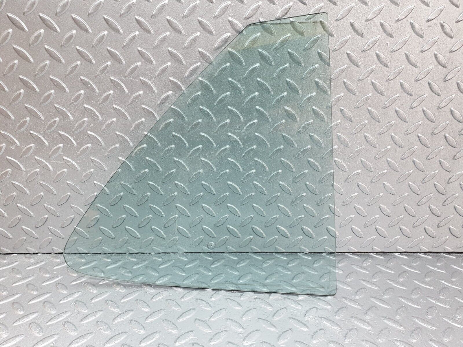 43061 Mercedes-Benz R107 Hardtop Quarter Window Glass Left Side