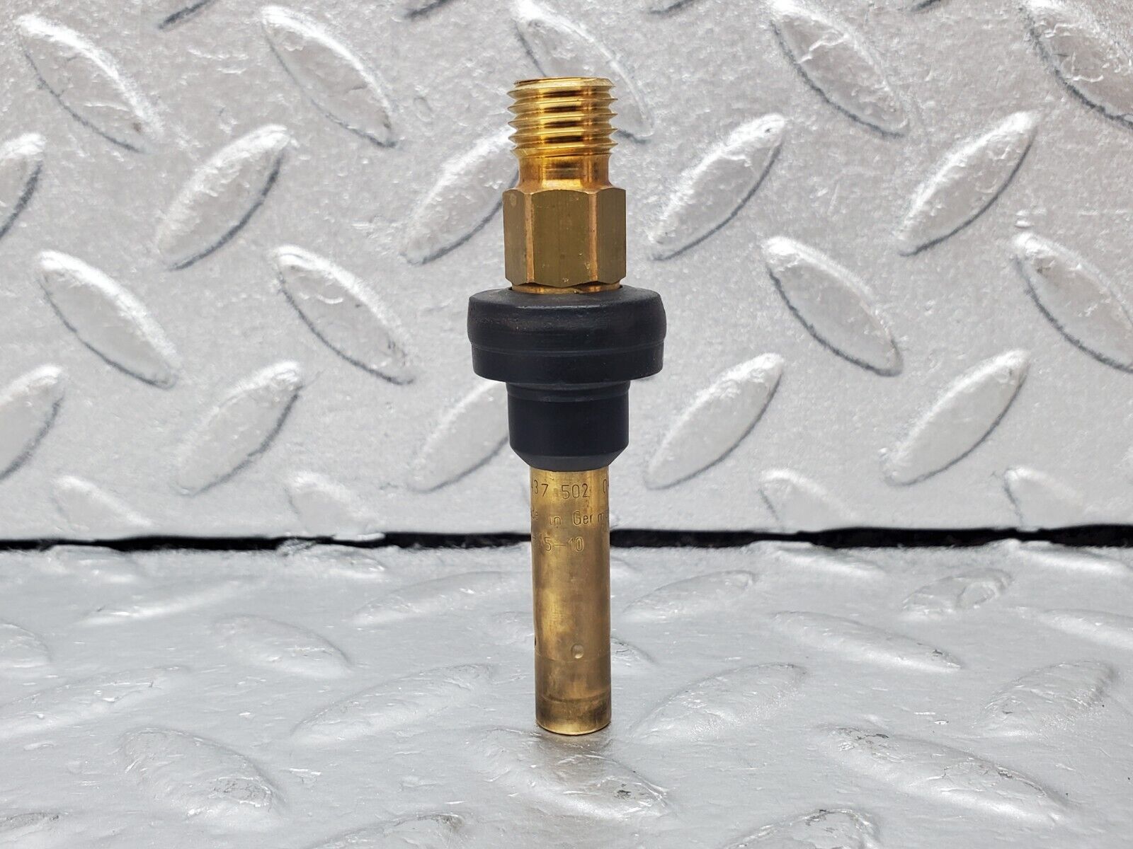 45338 Mercedes-Benz 280E M110.983 Fuel Injector Bosch 0437502047