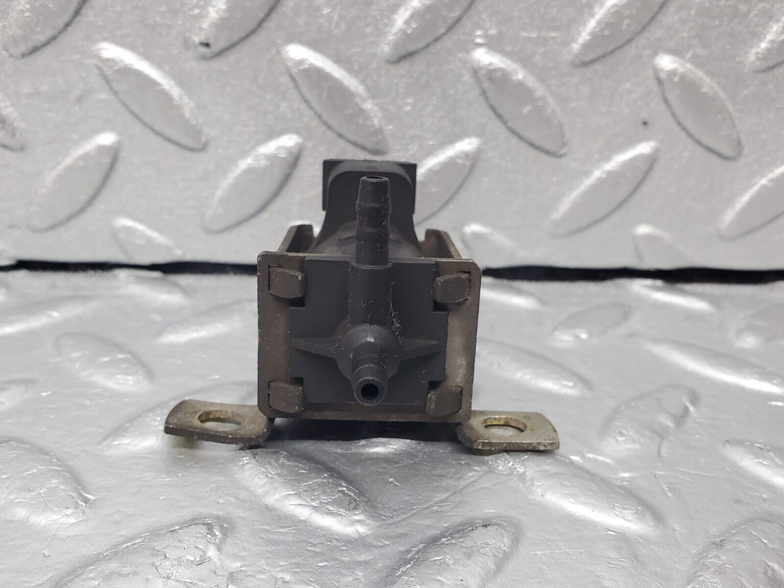 45540 Mercedes-Benz W126 420SE Vacuum Control Valve Pierburg 0015407097 7.21071.00