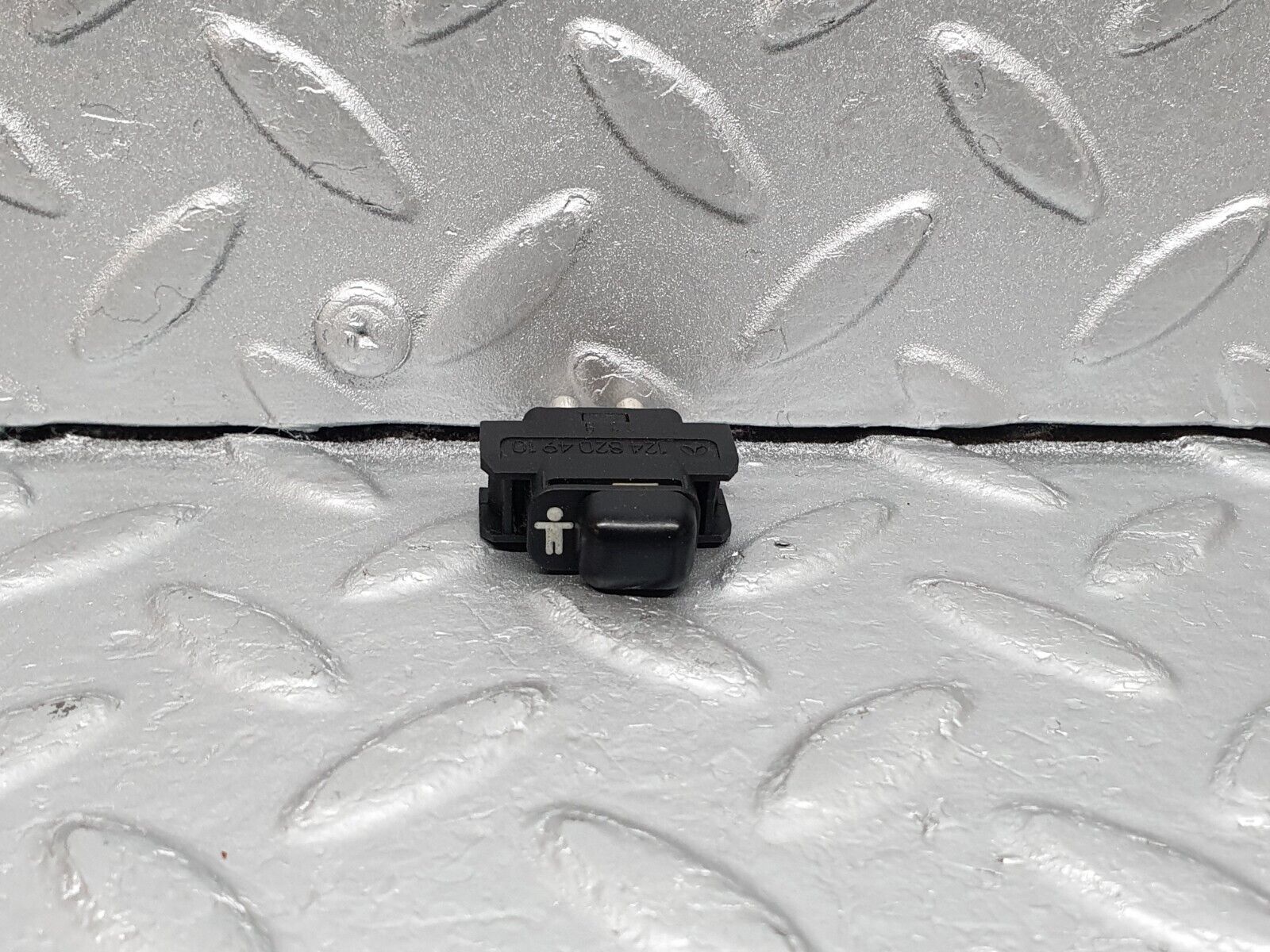 41650 Mercedes-Benz W124 200E Child Lock Control Switch 1248204910