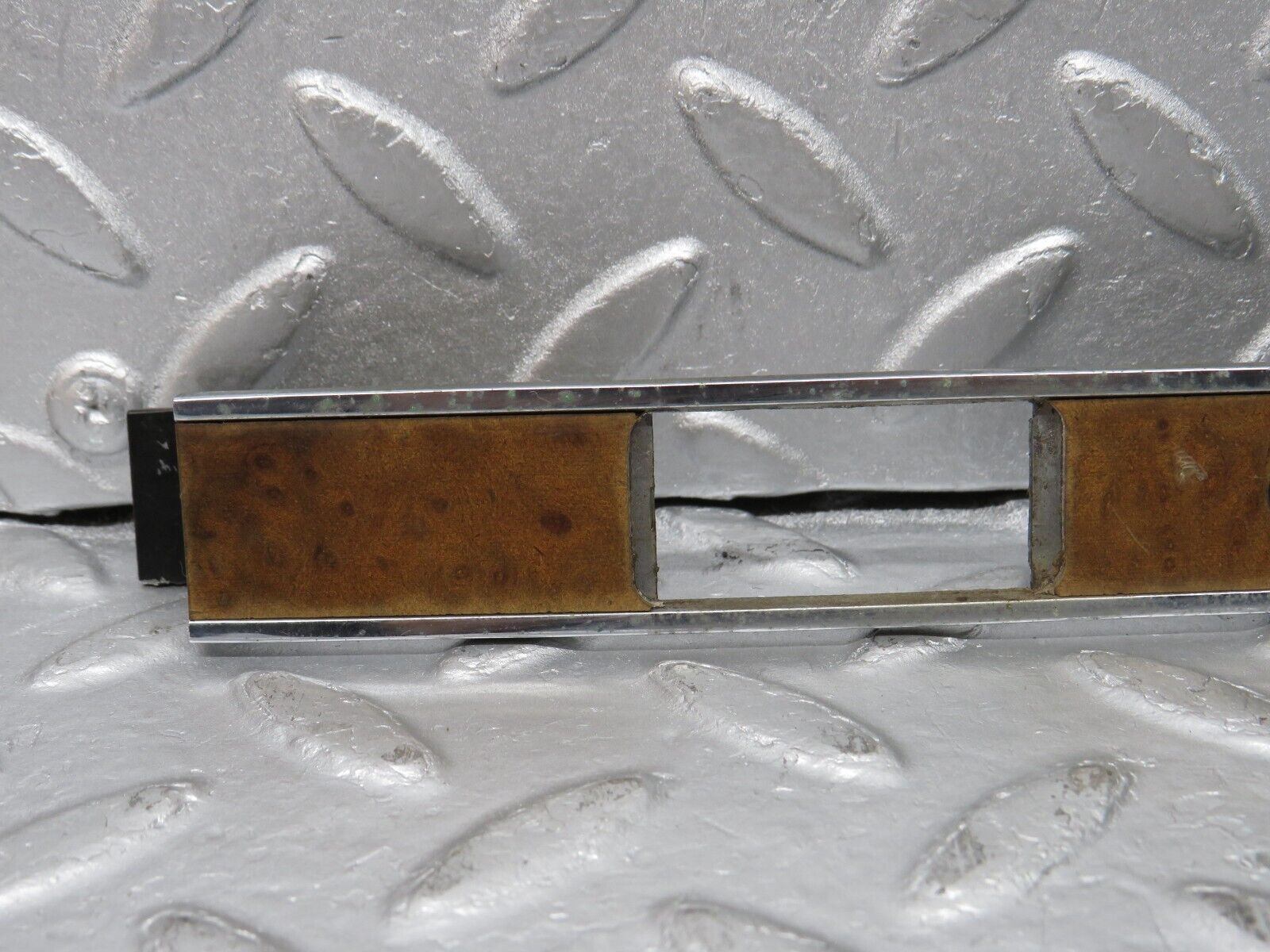 39197 Mercedes-Benz R107 500SL Dashboard Centre Trim 1076891271