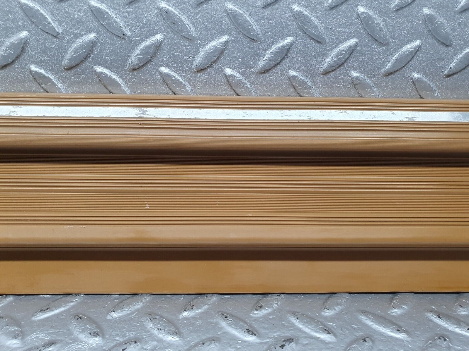 43500 Mercedes-Benz C126 380SEC Coupe Door Sill Left Side