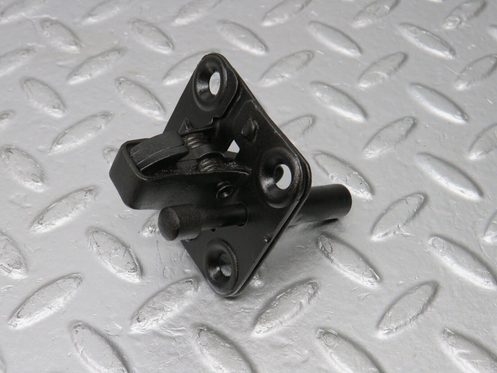 39232 Mercedes-Benz R107 500SL Bonnet Lock Latch