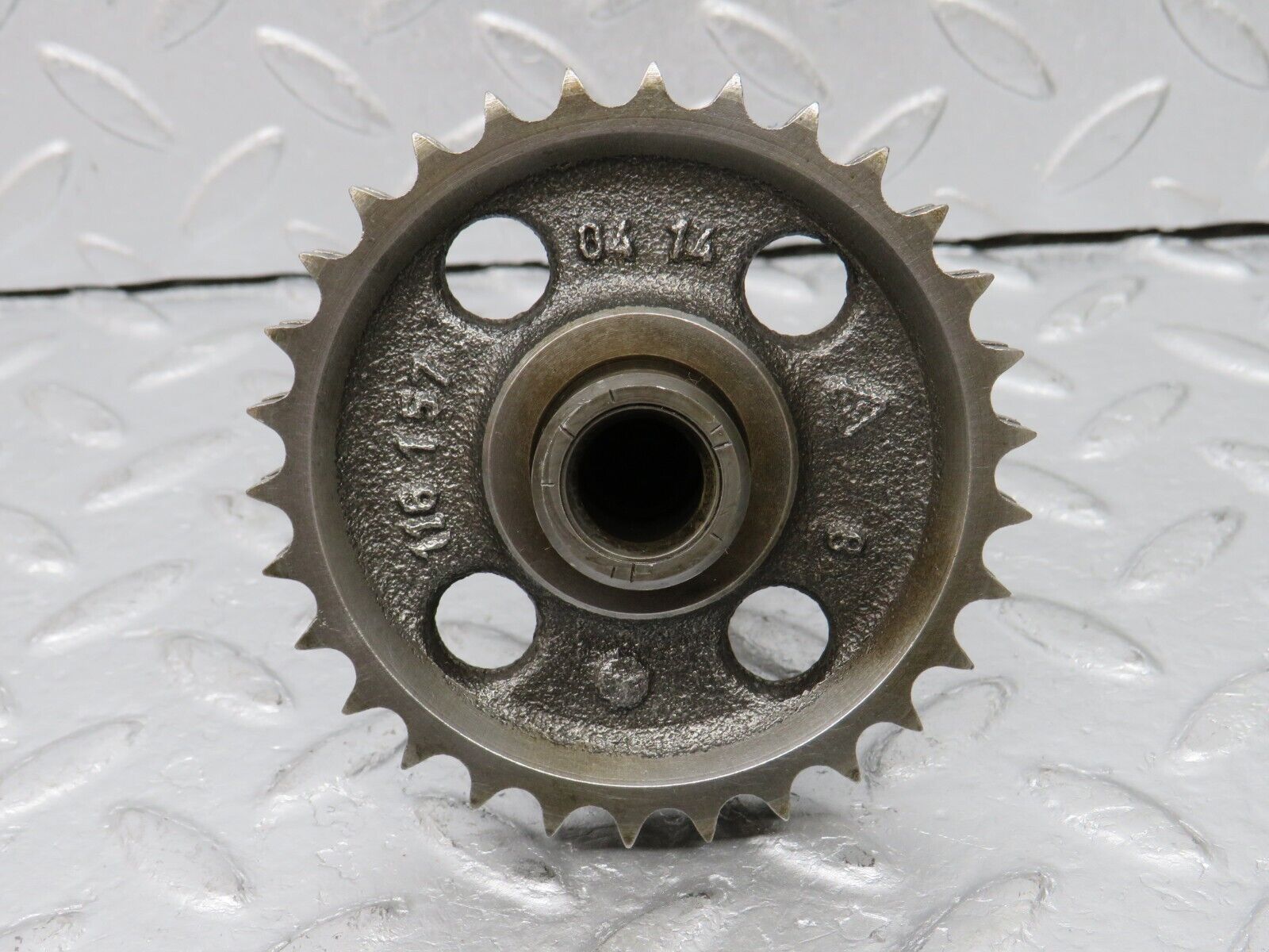 39144 Mercedes-Benz R107 500SL Camshaft Intermediate Timing Gear 1161570414