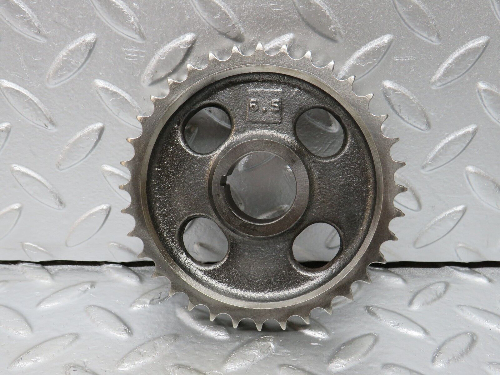 32969 Mercedes-Benz C107 R107 350 V8 Camshaft Timing Gear 1160520601