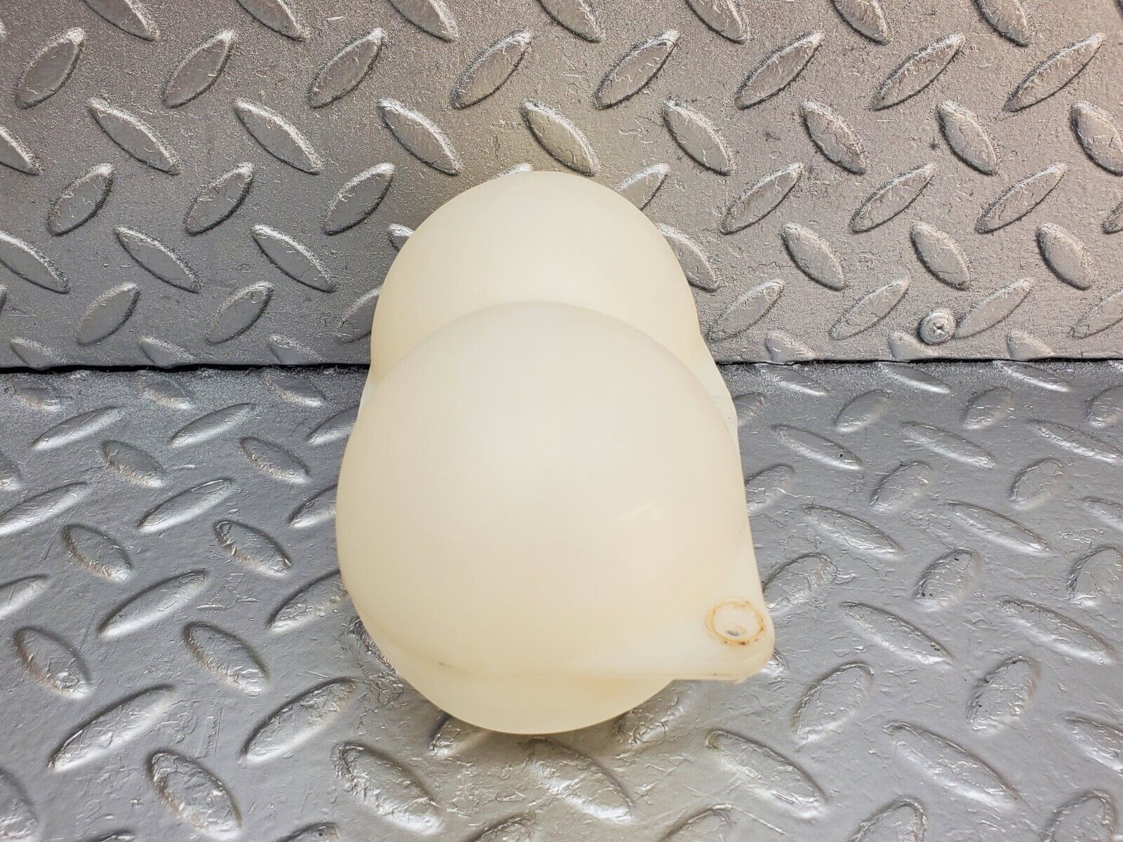 44675 Mercedes-Benz W124 220E Vacuum Reservoir Tank