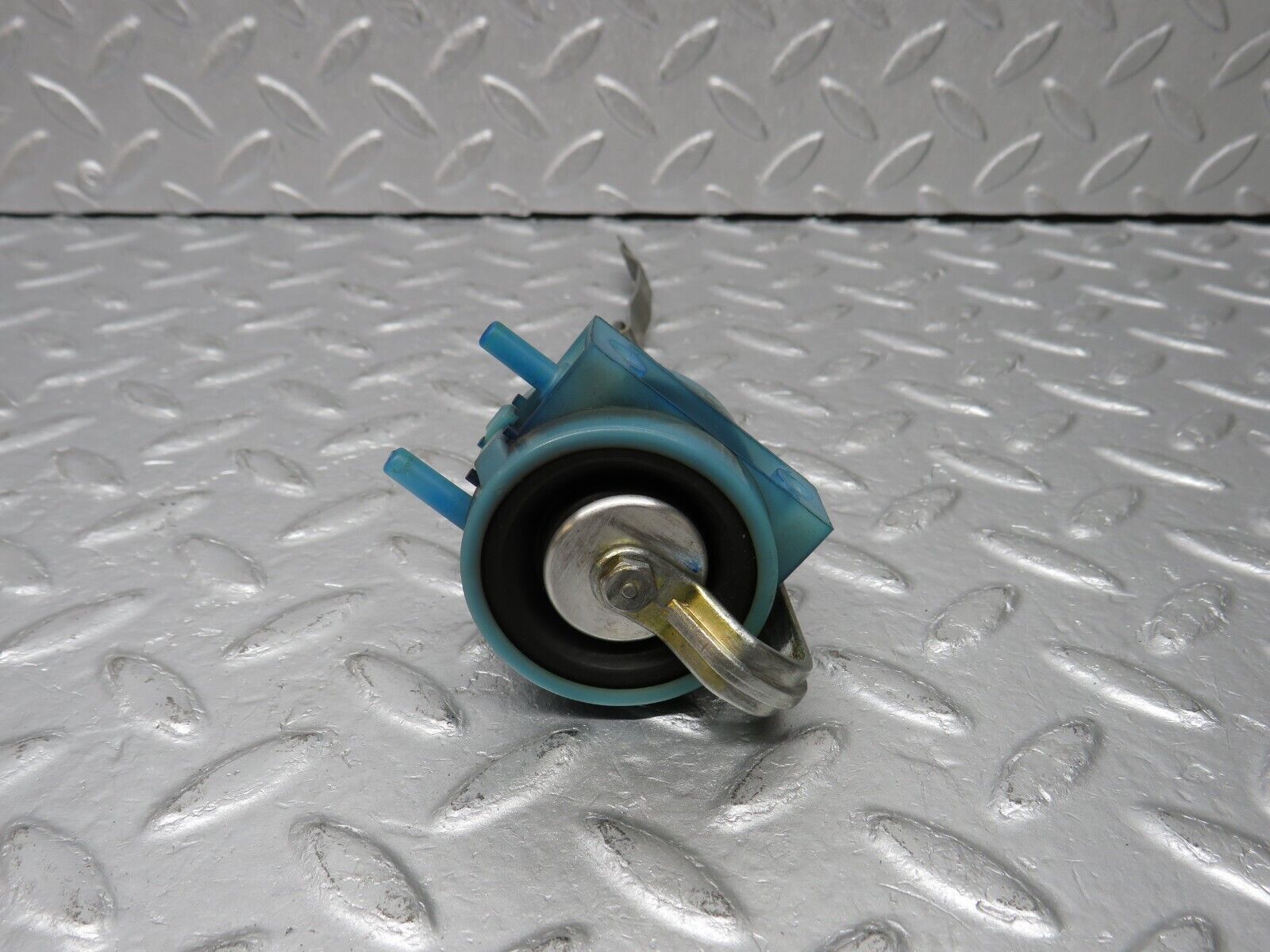 39148 Mercedes-Benz R107 500SL Trunk Lock Vacuum Actuator