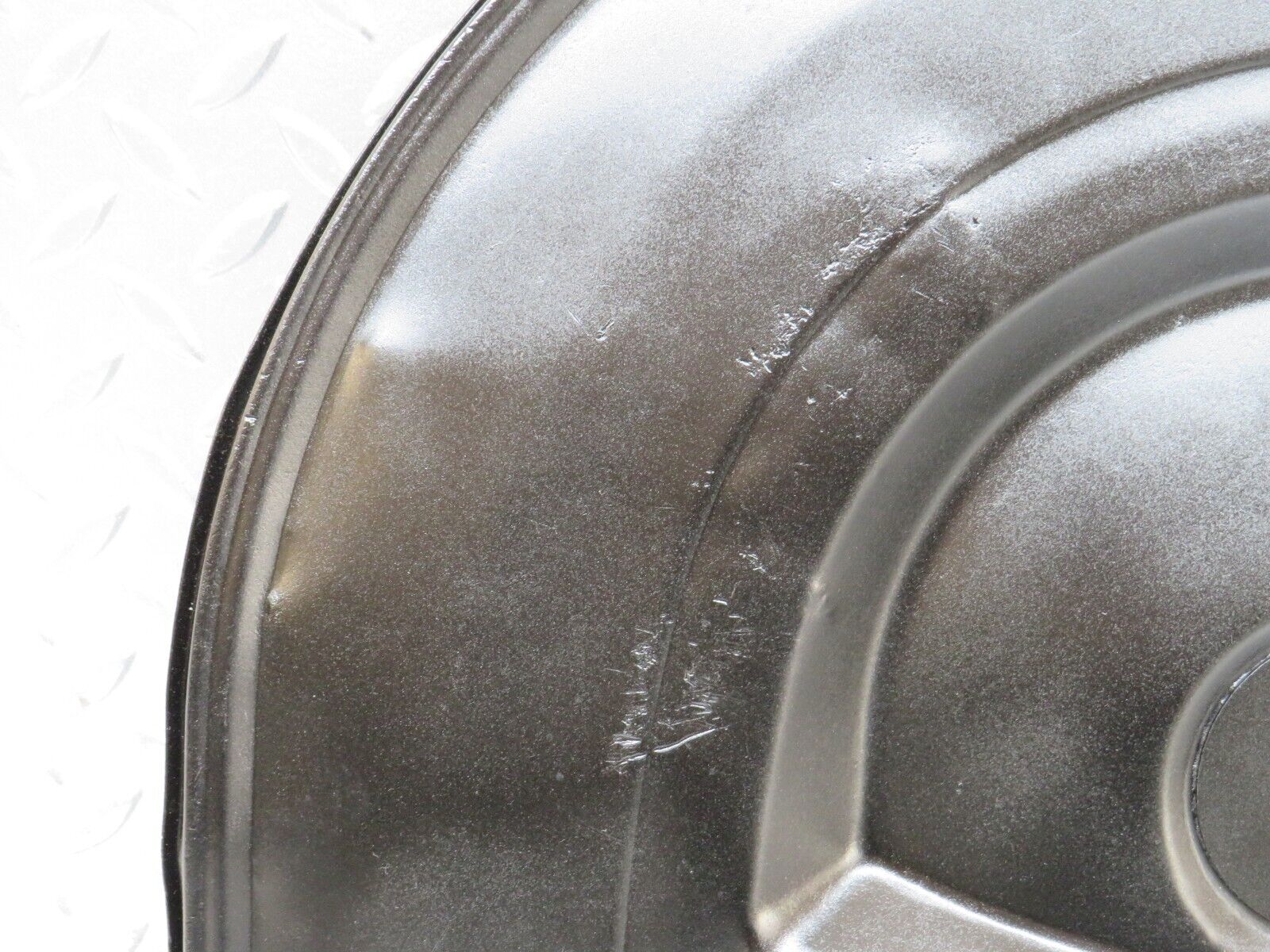 33560 Mercedes-Benz C107 R107 Air Filter Box Housing Lid 0080948902