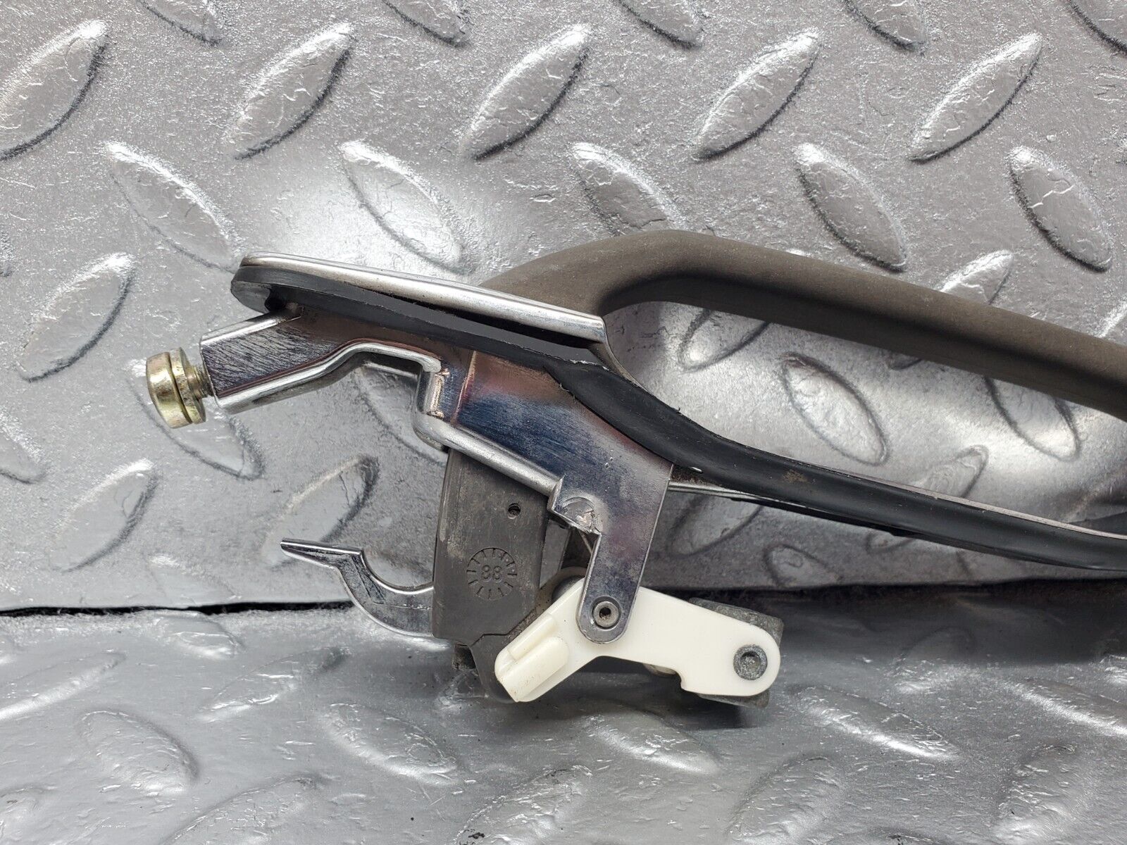 45647 Mercedes-Benz W126 420SE Rear Left Door Exterior Handle 1267600059