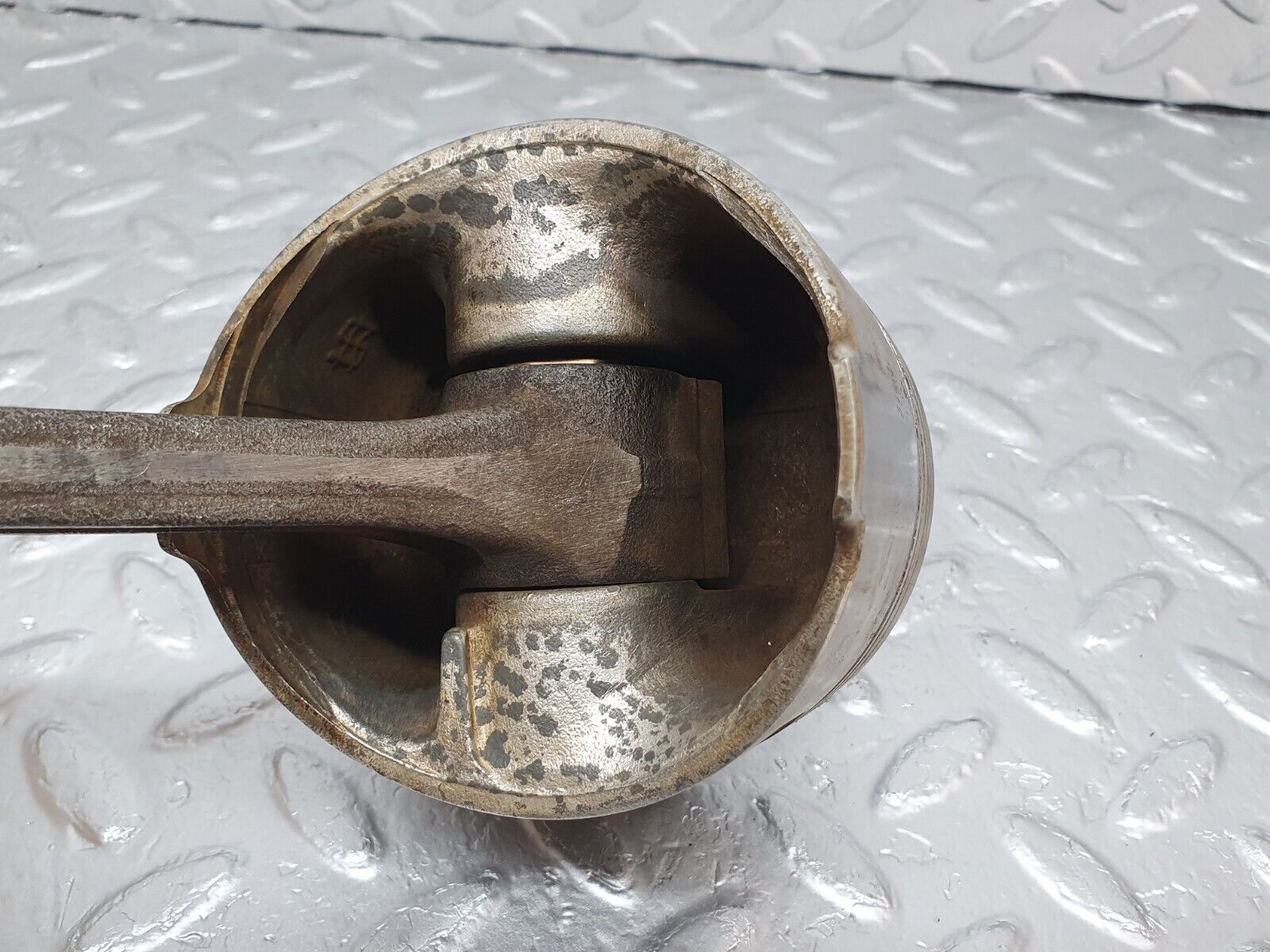 43777 Mercedes-Benz C126 380SEC Coupe Piston With Connecting Rod 88.010 11610