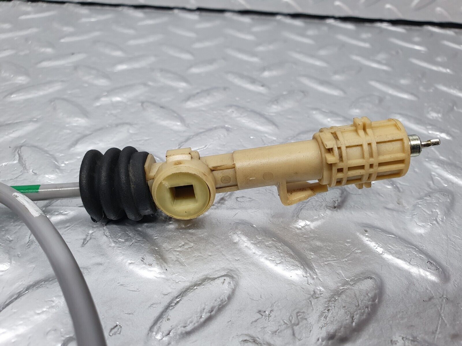 42062 Mercedes-Benz W202 C200 Gearbox Cable 2022900785