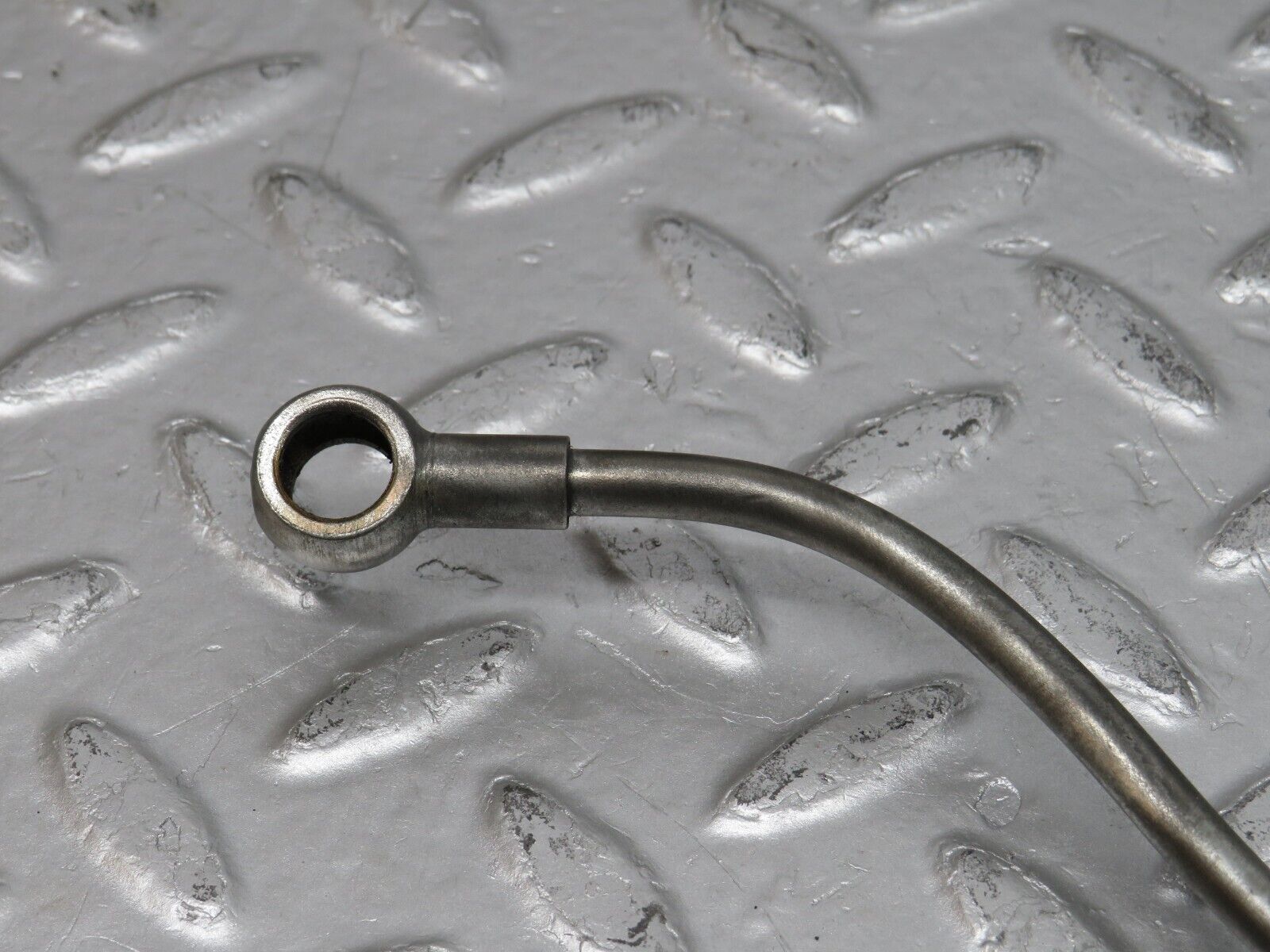 32837 Mercedes-Benz C107 R107 350 V8 Oil Pipe Hose