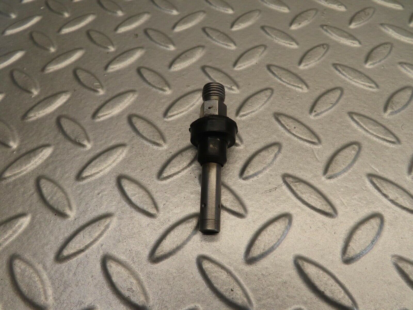 11732 Mercedes-Benz R107 450SL Fuel Injector Bosch