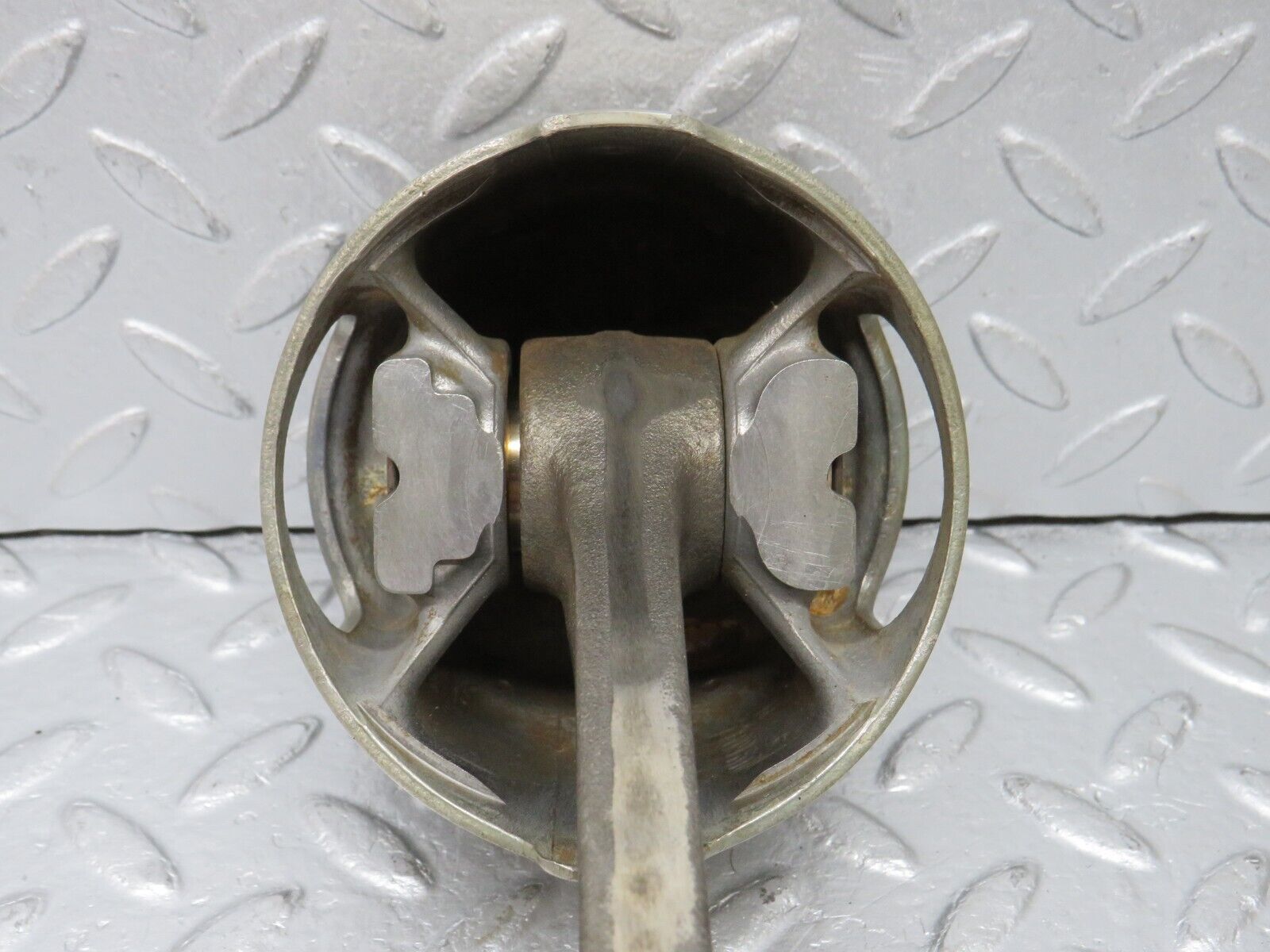 39308 Mercedes-Benz R107 500SL Piston With Connecting Rod 96,51mm