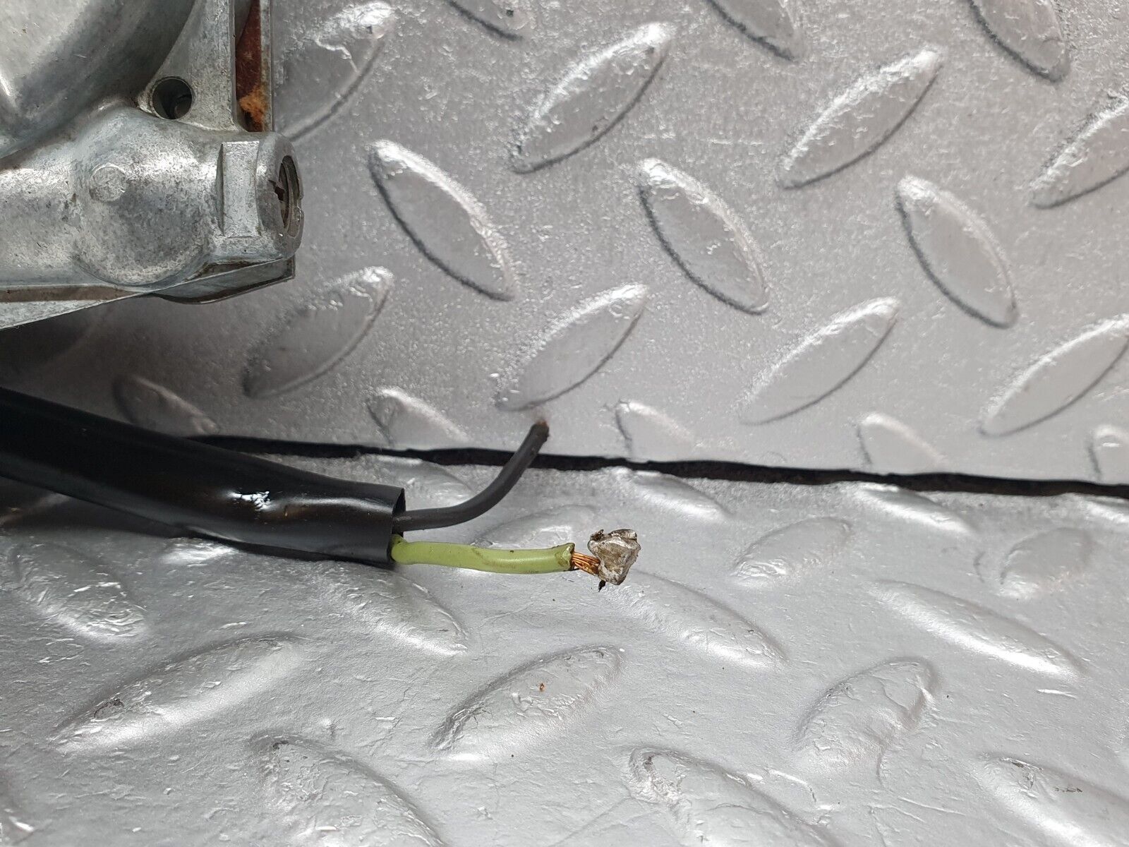 44146 Mercedes-Benz C123 230CE Coupe Front Right Window Regulator Motor 0130820057