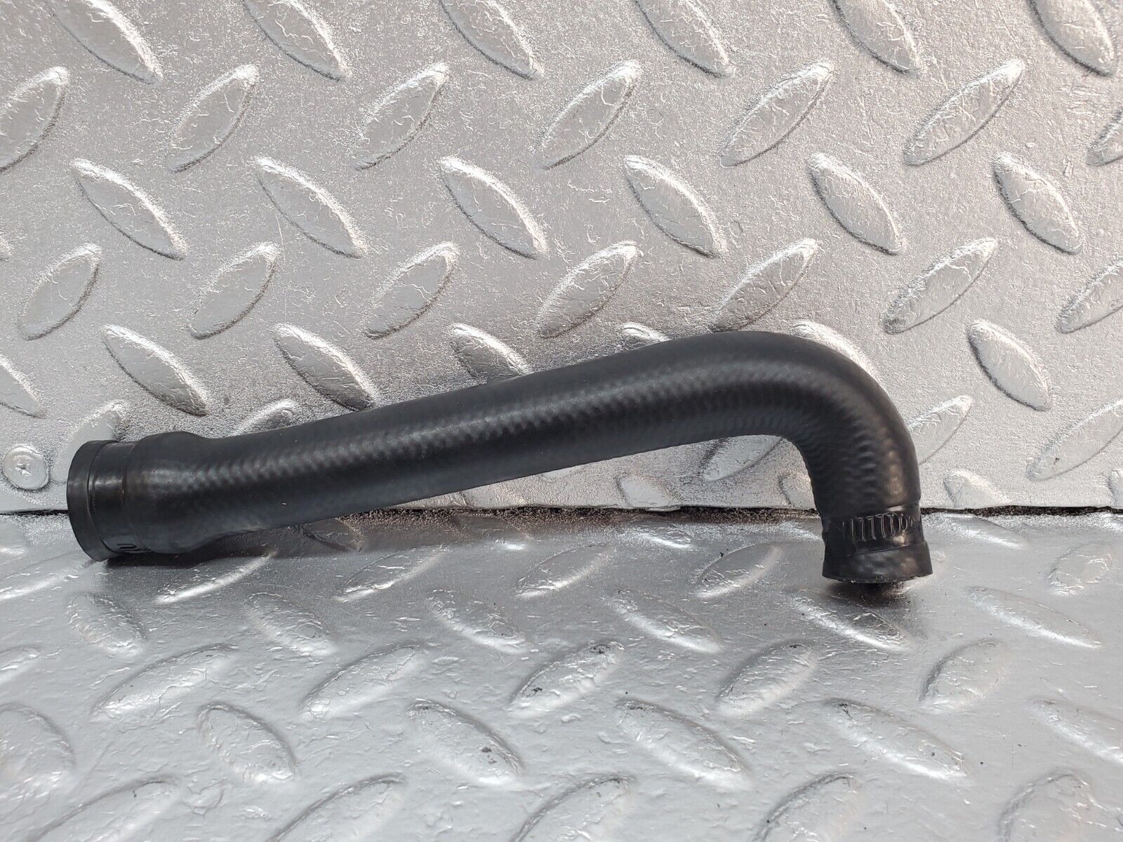 45688 Mercedes-Benz W126 420SE Heater Hose Pipe 1268320394