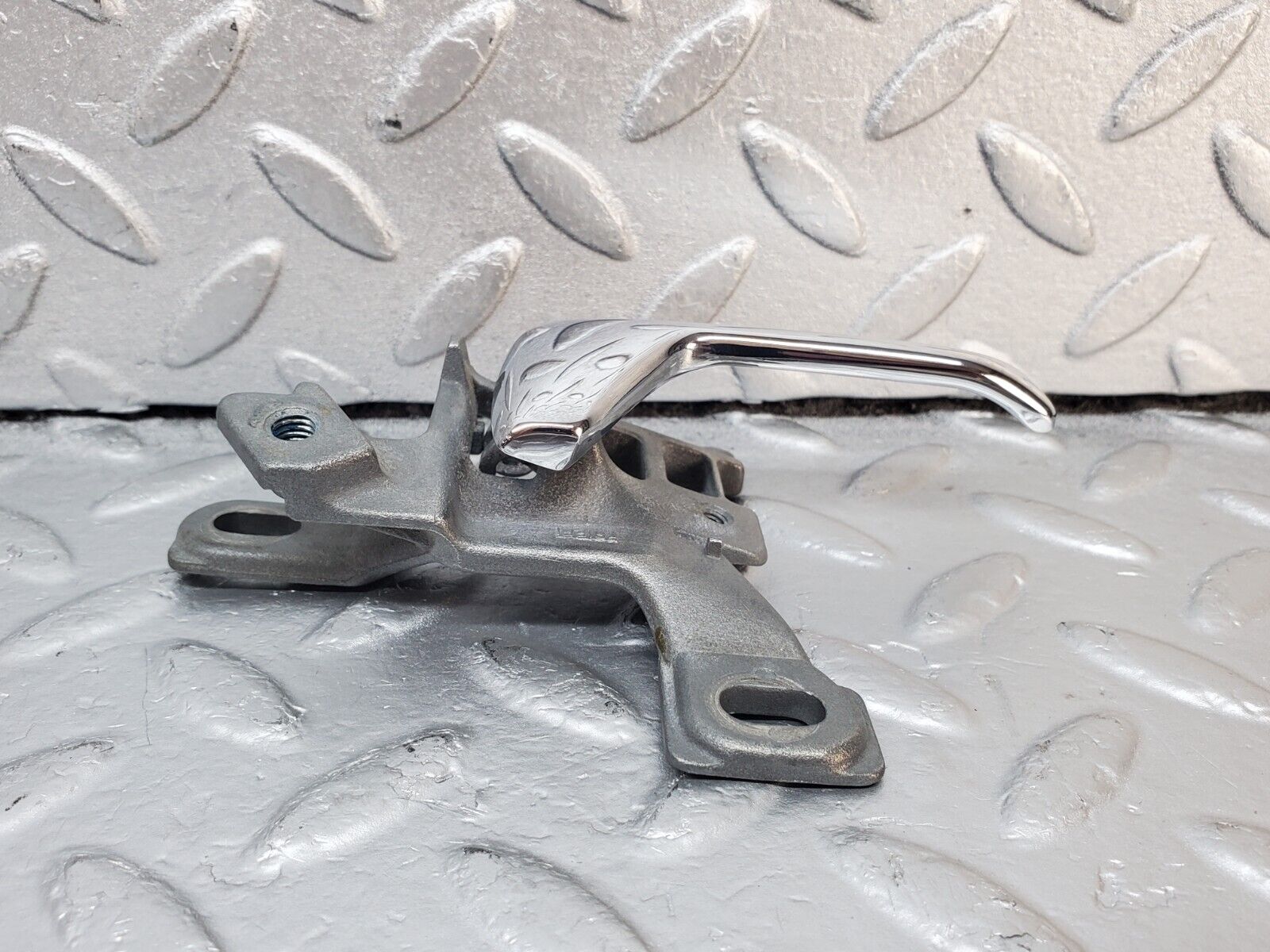 45560 Mercedes-Benz W126 420SE Right Door Interior Handle