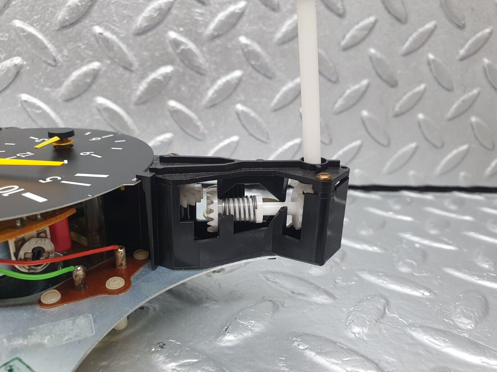 42867 Mercedes-Benz W201 190 2.0L Instrument Cluster Tachometer Gauge 2015421116