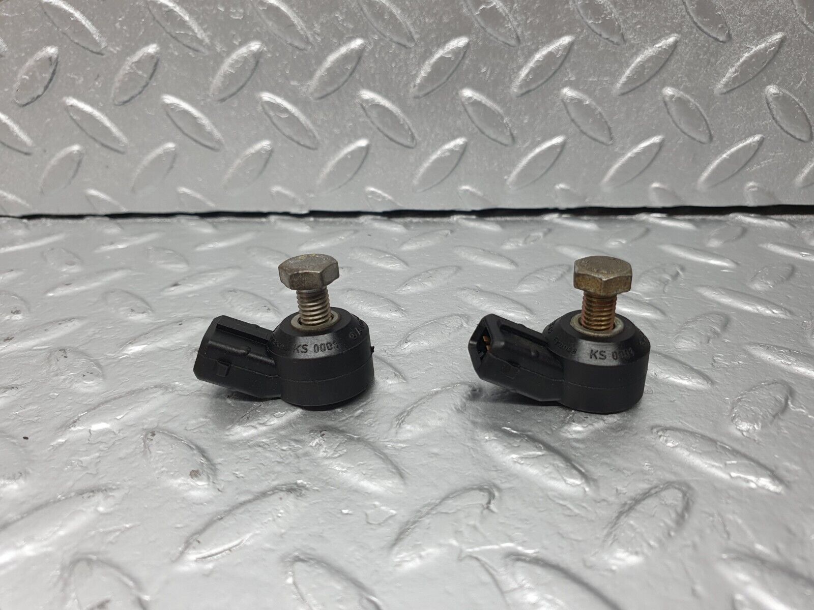 42250 Mercedes-Benz R129 320SL Coupe Knock Sensor Siemens 2X 0031538928