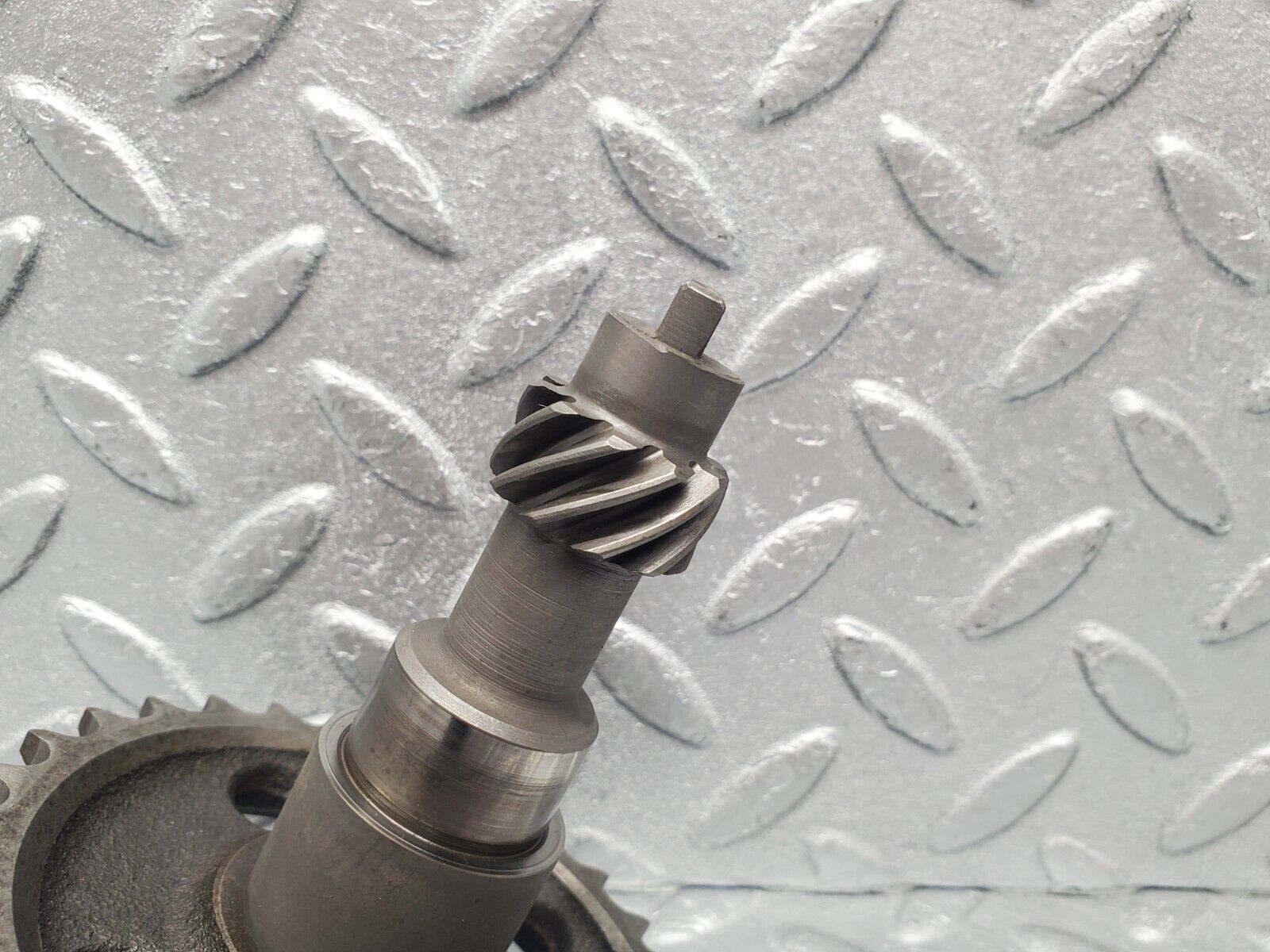 46275 Mercedes-Benz W126 420SE Camshaft Intermediate Timing Gear 1161570414