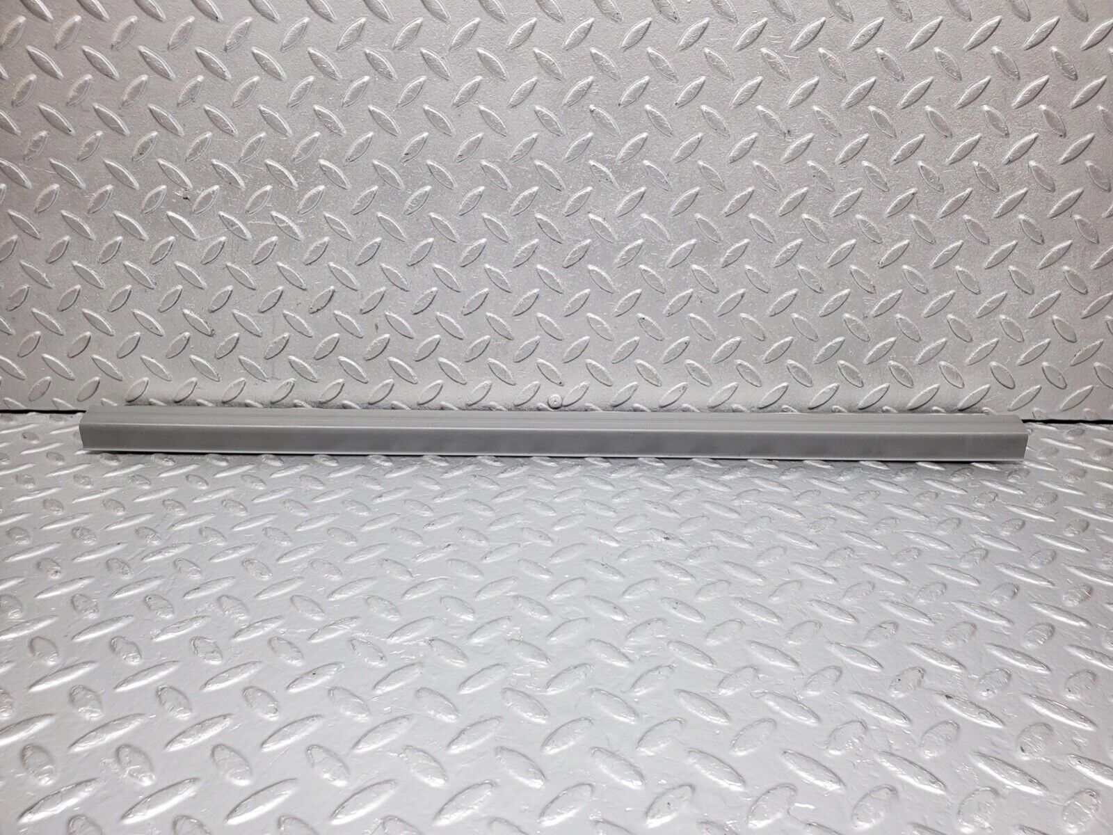 44581 Mercedes-Benz W124 220E Front Right Door Sill Trim