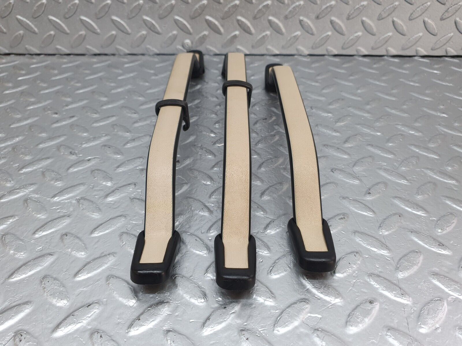 44134 Mercedes-Benz C123 230CE Coupe Interior Roof Grab Handle Set Beige