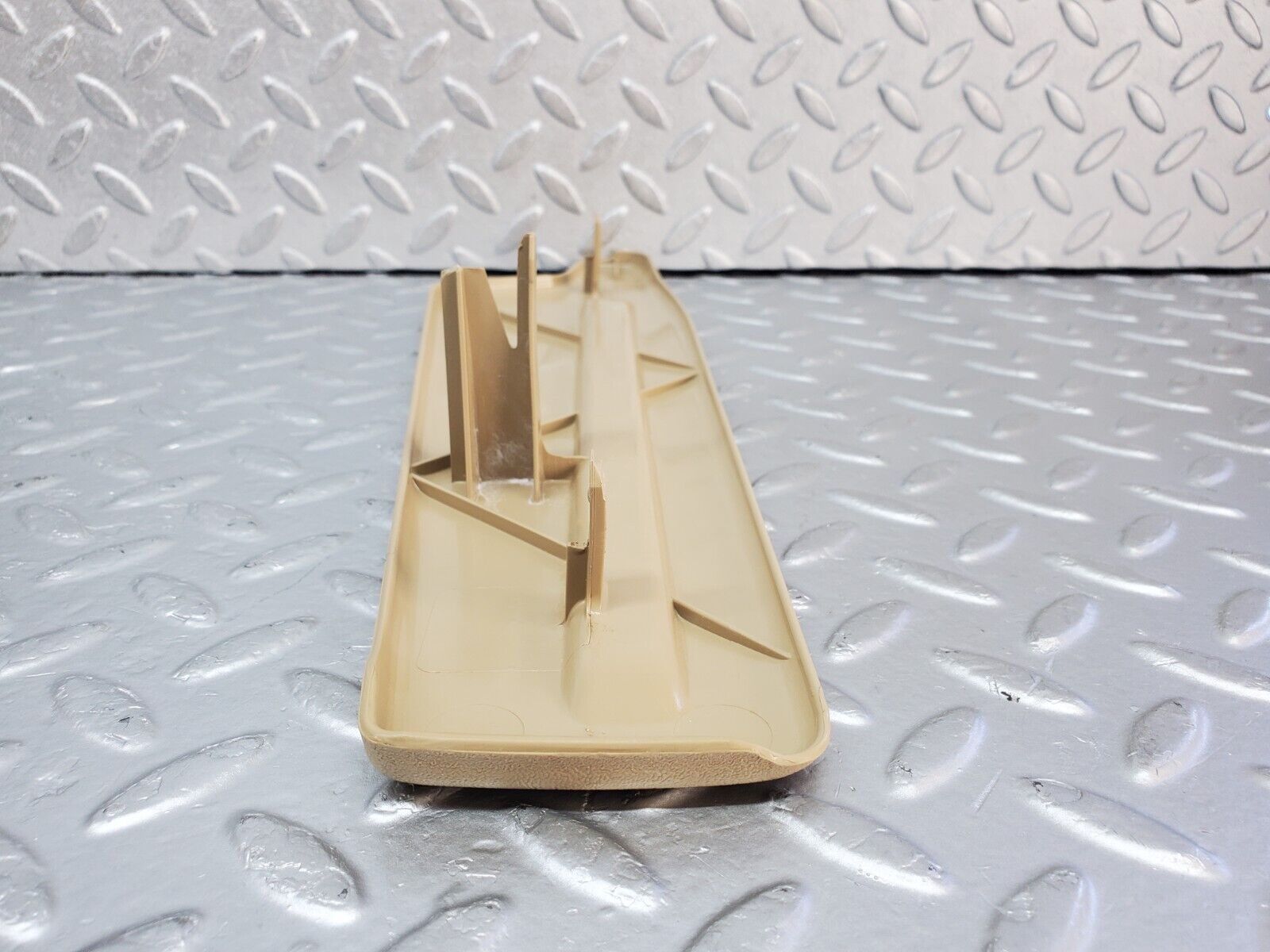 45607 Mercedes-Benz W126 420SE Seat Cover Trim Right Side 1269190820