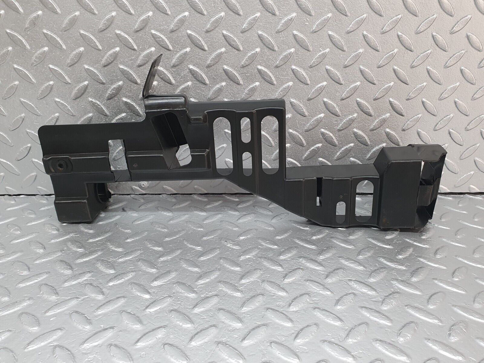 41737 Mercedes-Benz W202 C200 Car Jack Holder Cover 2028990414