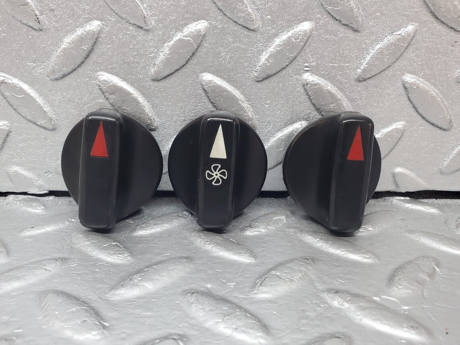 44525 Mercedes-Benz W123 280E Heater Control Knob Set