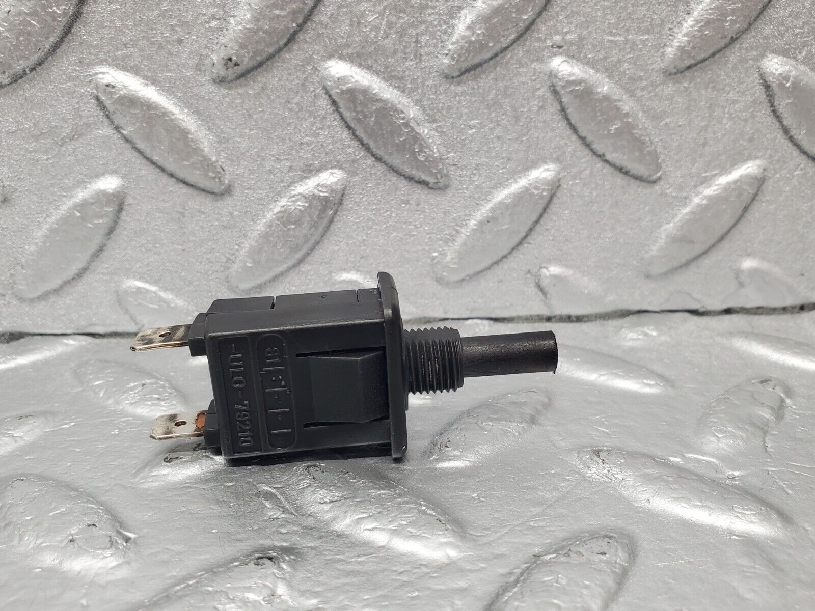 46553 Mercedes-Benz C123 280CE Coupe Door Contact Switch 0008213152