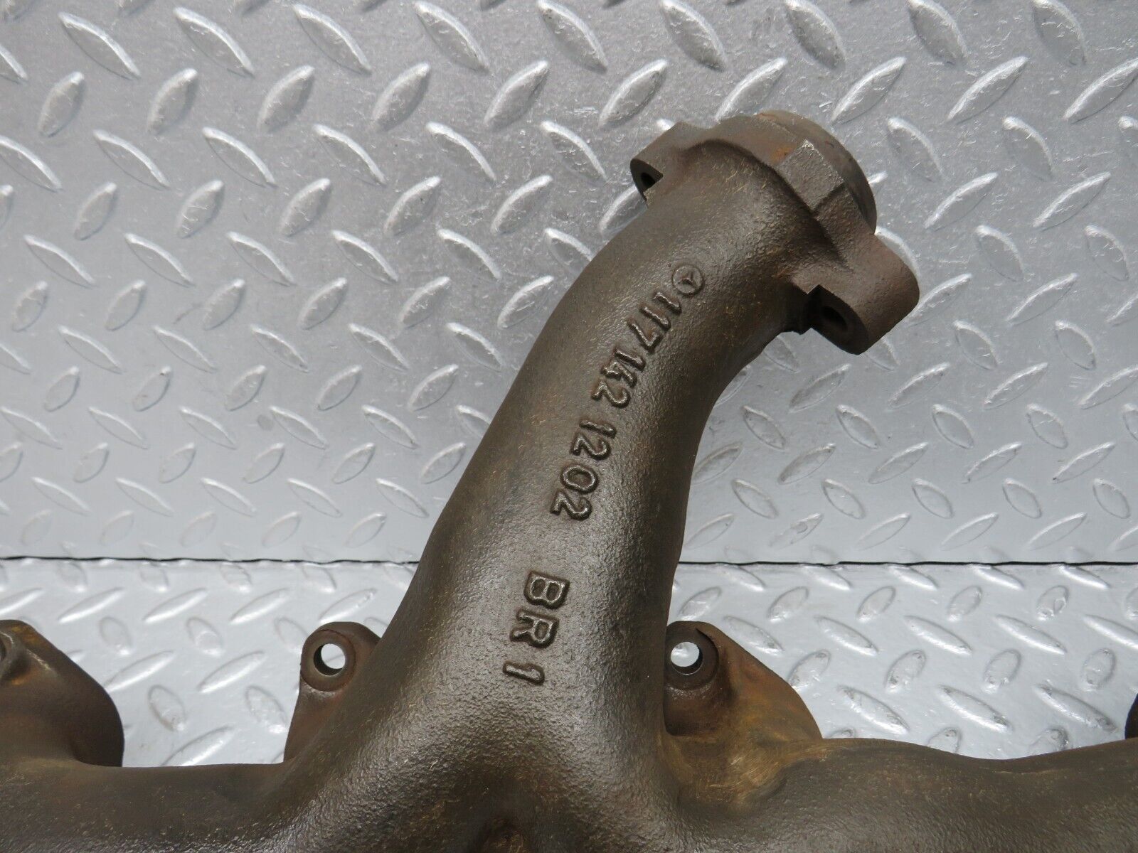 39276 Mercedes-Benz R107 500SL Exhaust Manifold Right Side 1171421202