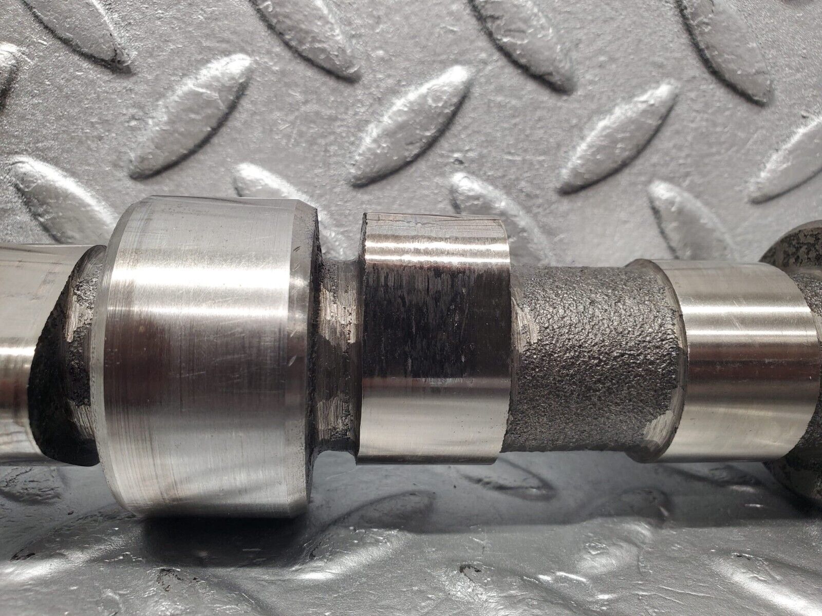 46325 Mercedes-Benz W123 300D Camshaft OM617